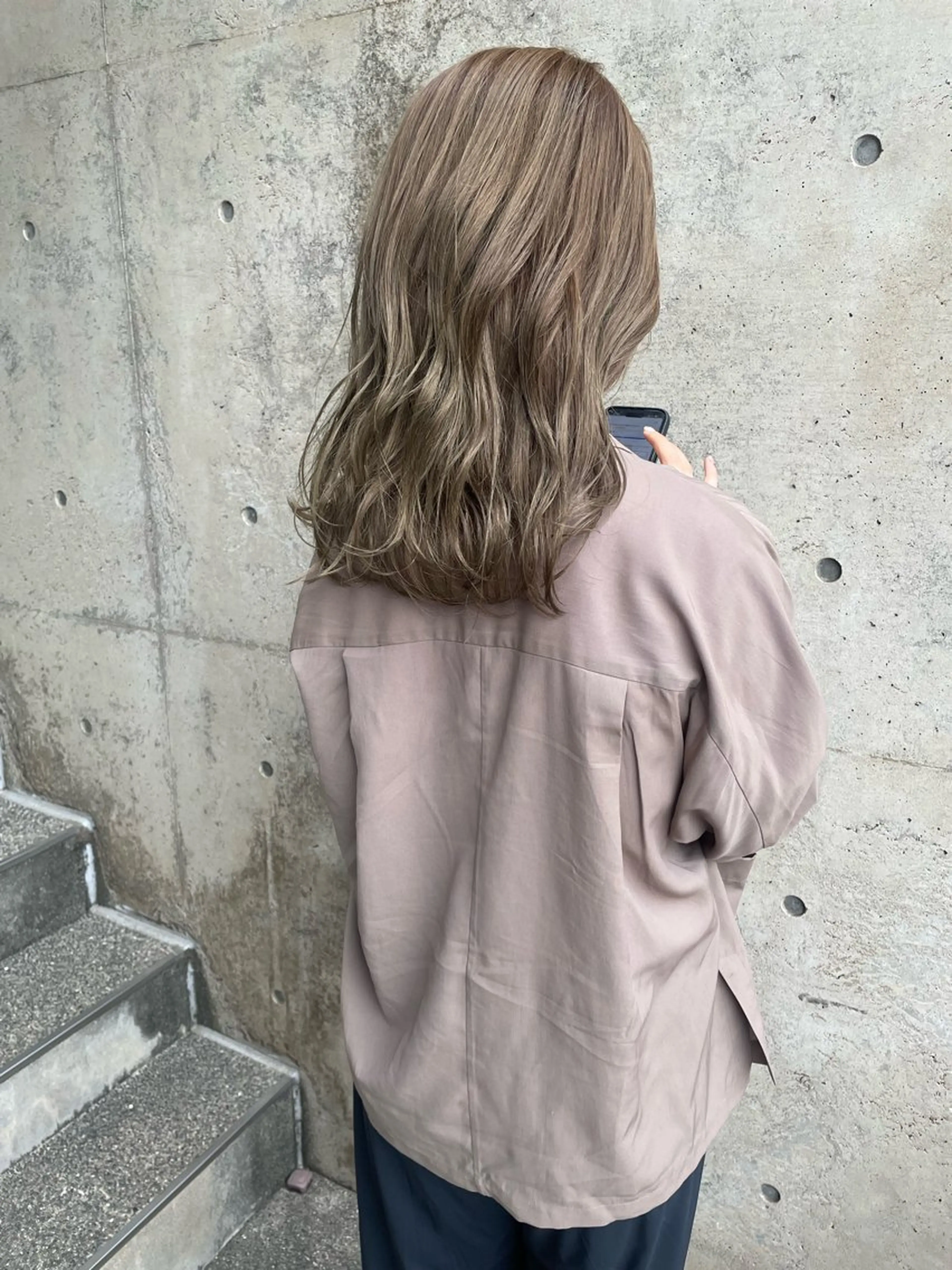 セミロング カラー 日高 香織のヘアスタイル