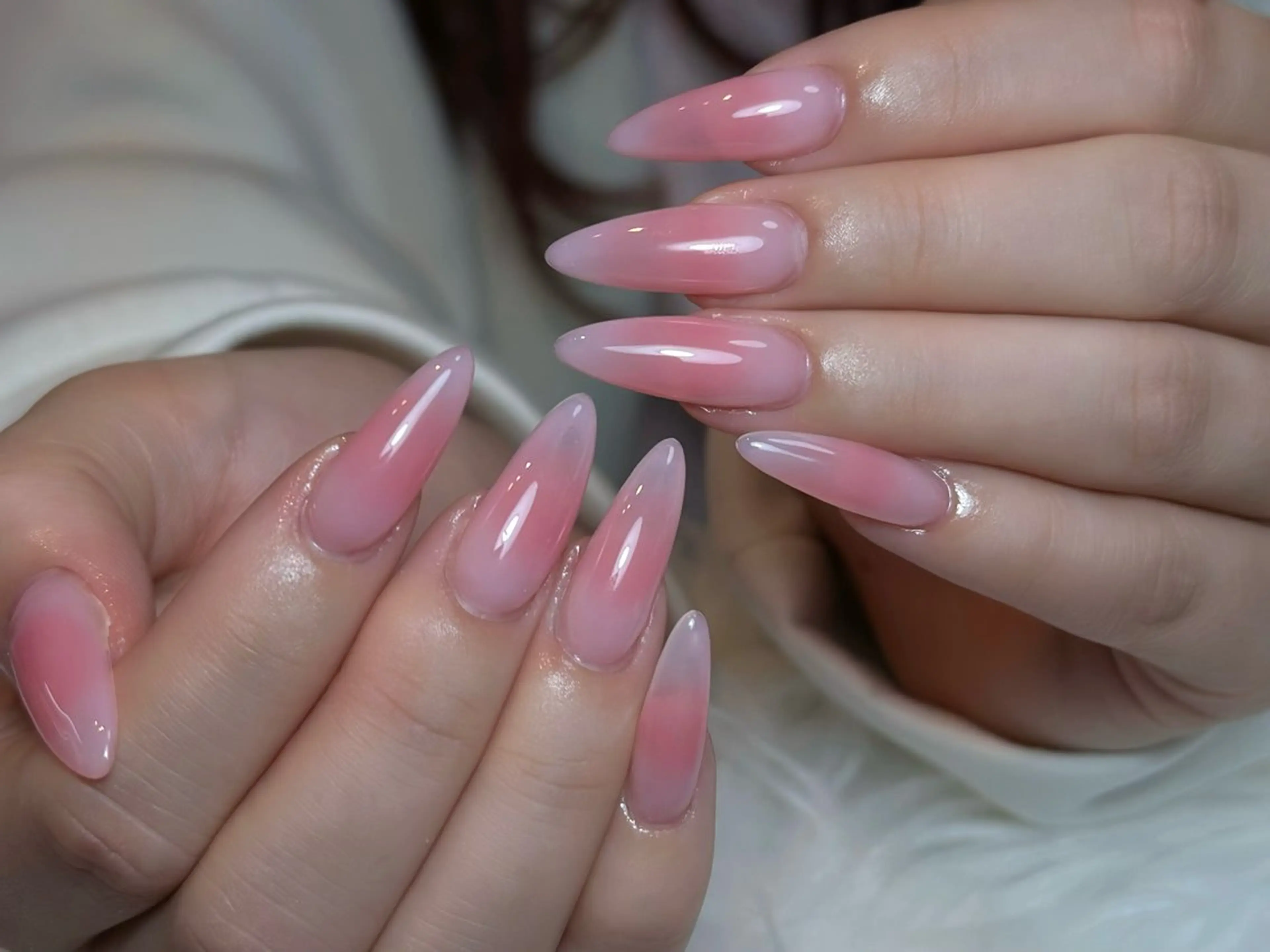 ネイル チークネイル ドット フレンチネイル グラデーション ハート ハンドネイル ハンドケア Eli Nails 新宿のネイルデザイン