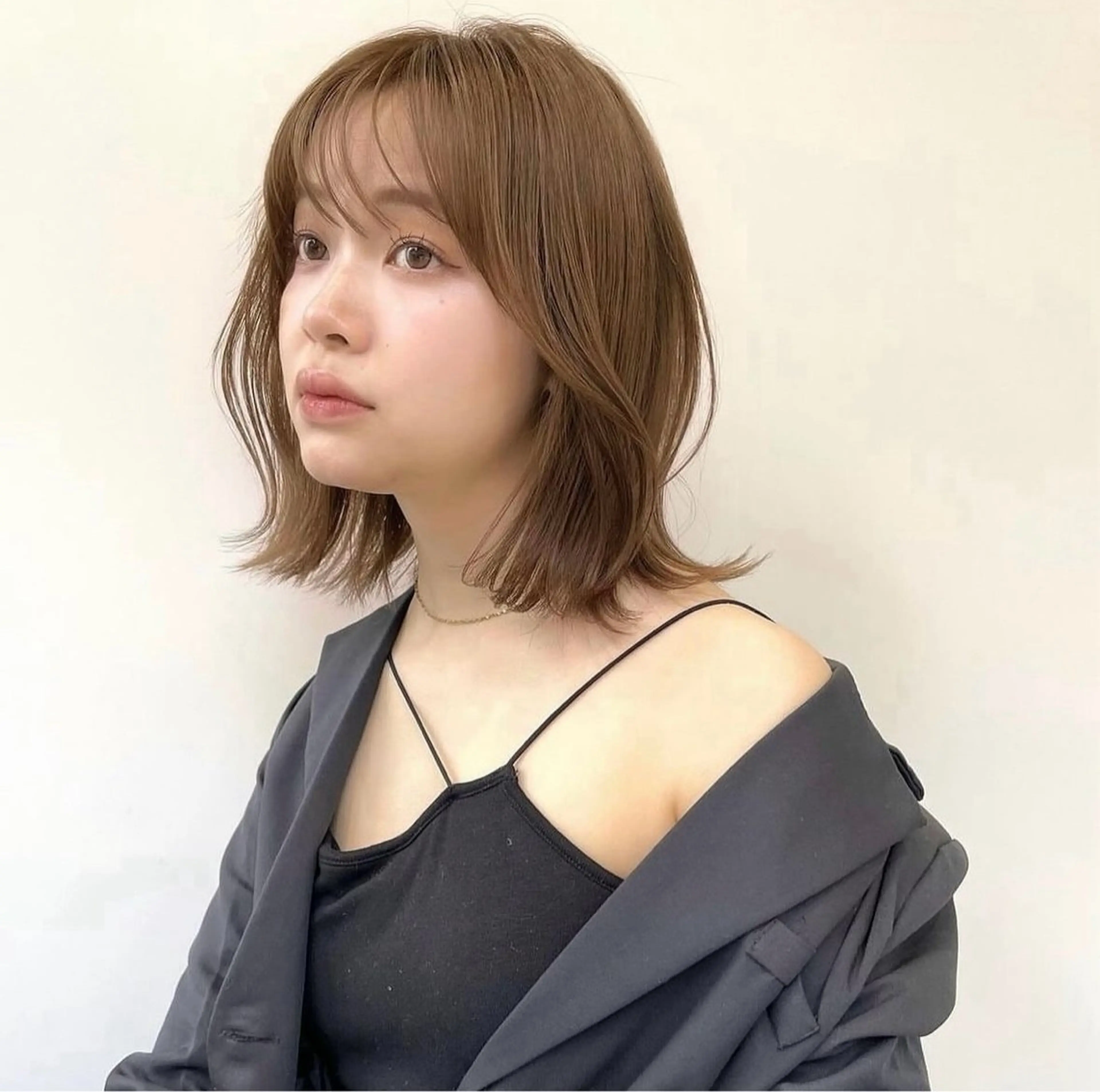 ミディアム カラー chihiro レイヤーボブのエステ・リラクイメージ