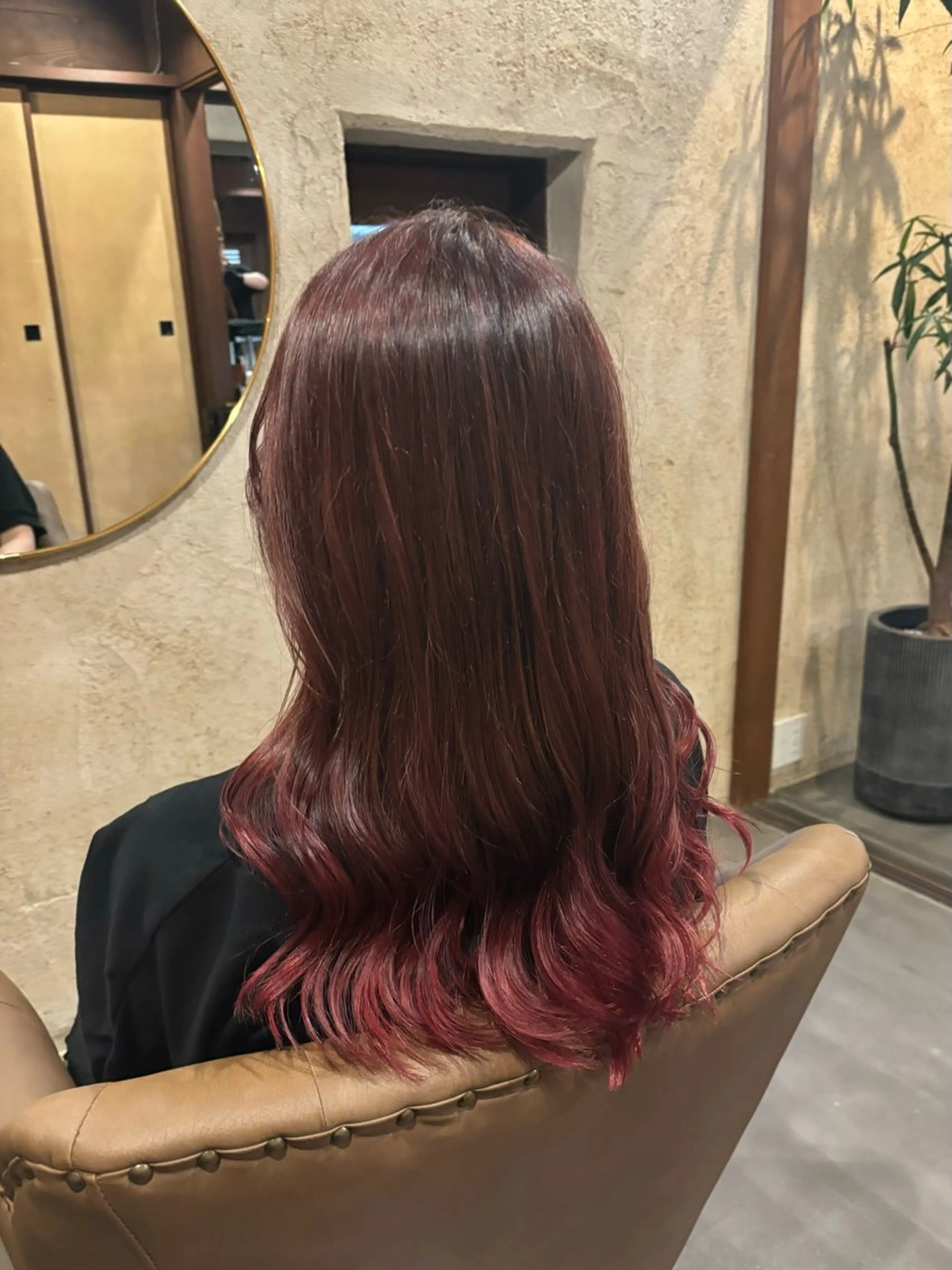 ロング 岩瀬 瑠璃子のヘアスタイル