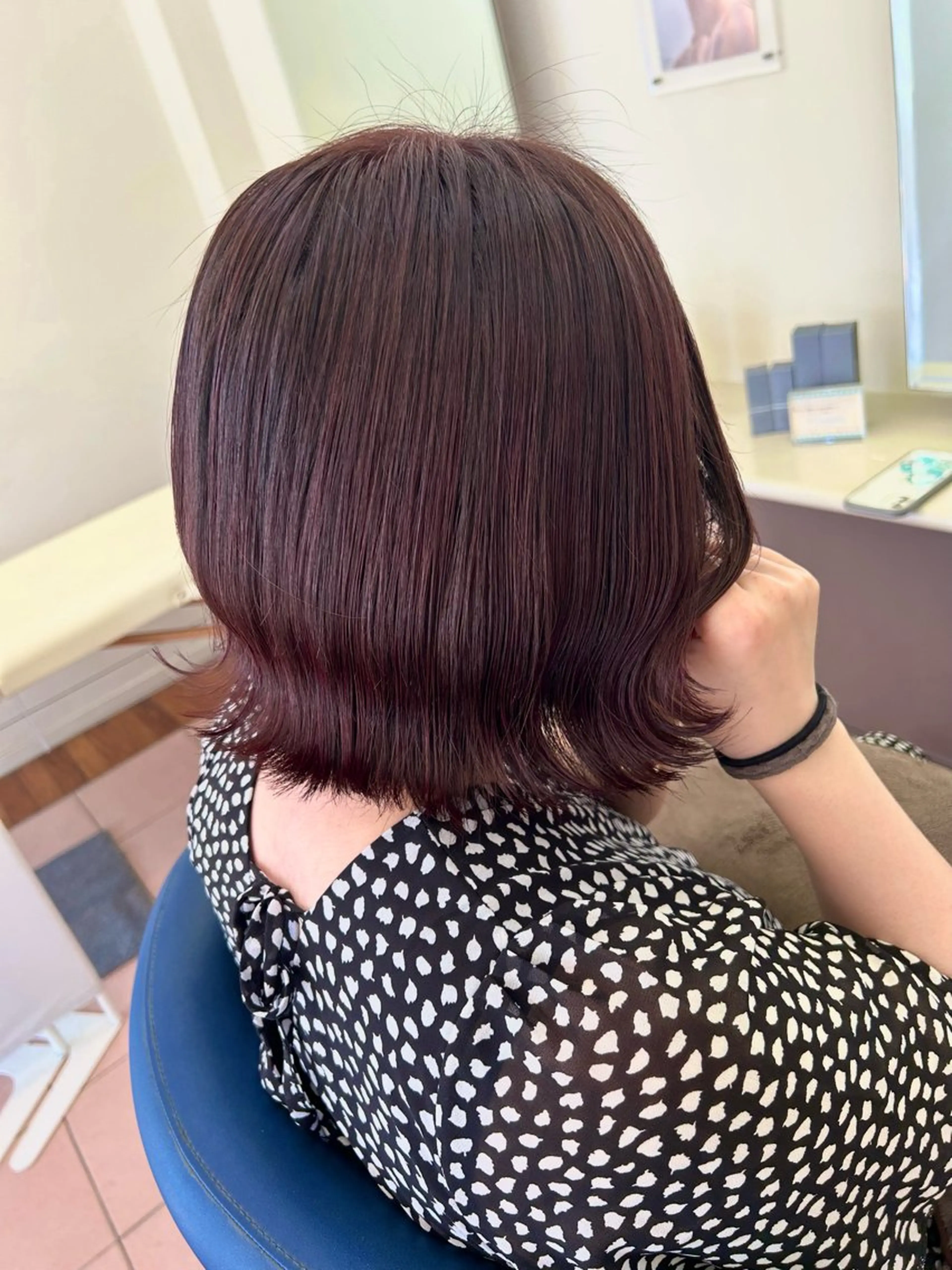 ミディアム 小澤 志穂のヘアスタイル