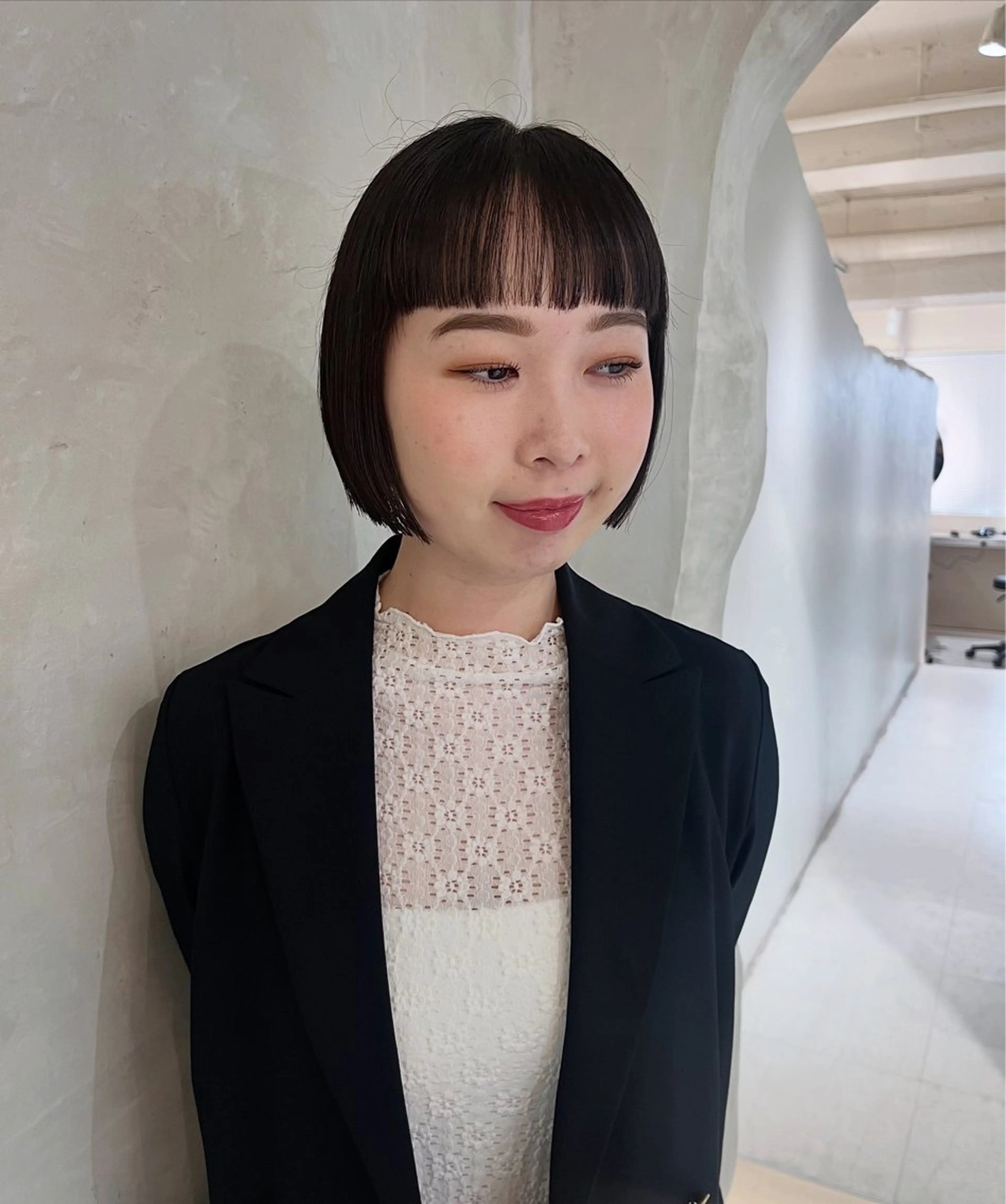 ミディアム カット トリートメント 切りっぱなしボブ/ 艶カラー/綾莉のヘアスタイル