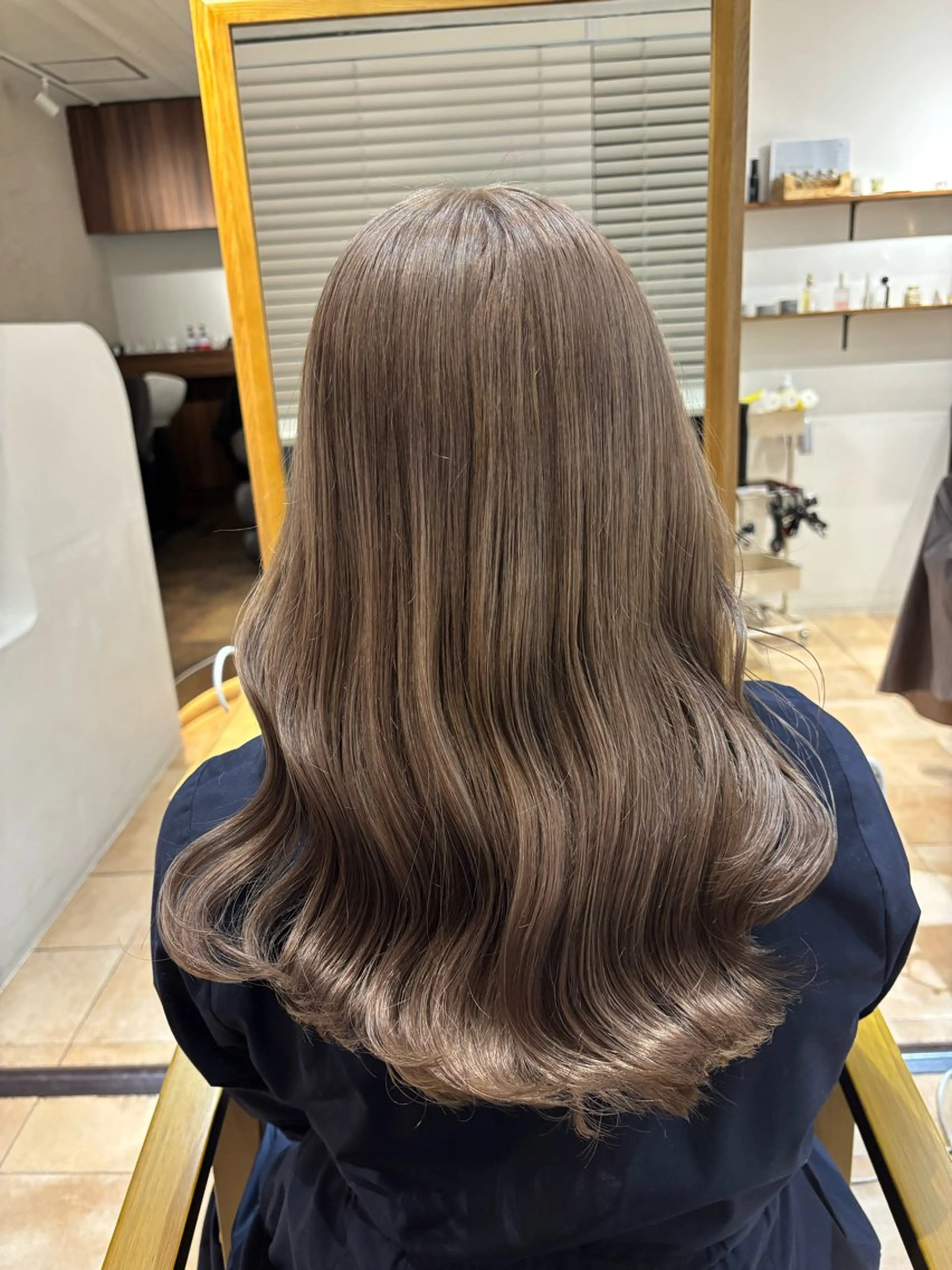 ロング カラー ダブルカラー グレージュ ミルクティーグレージュ ヘアカラー 🌈透明感カラー🌈 🌟吉田祐介🌟のヘアスタイル