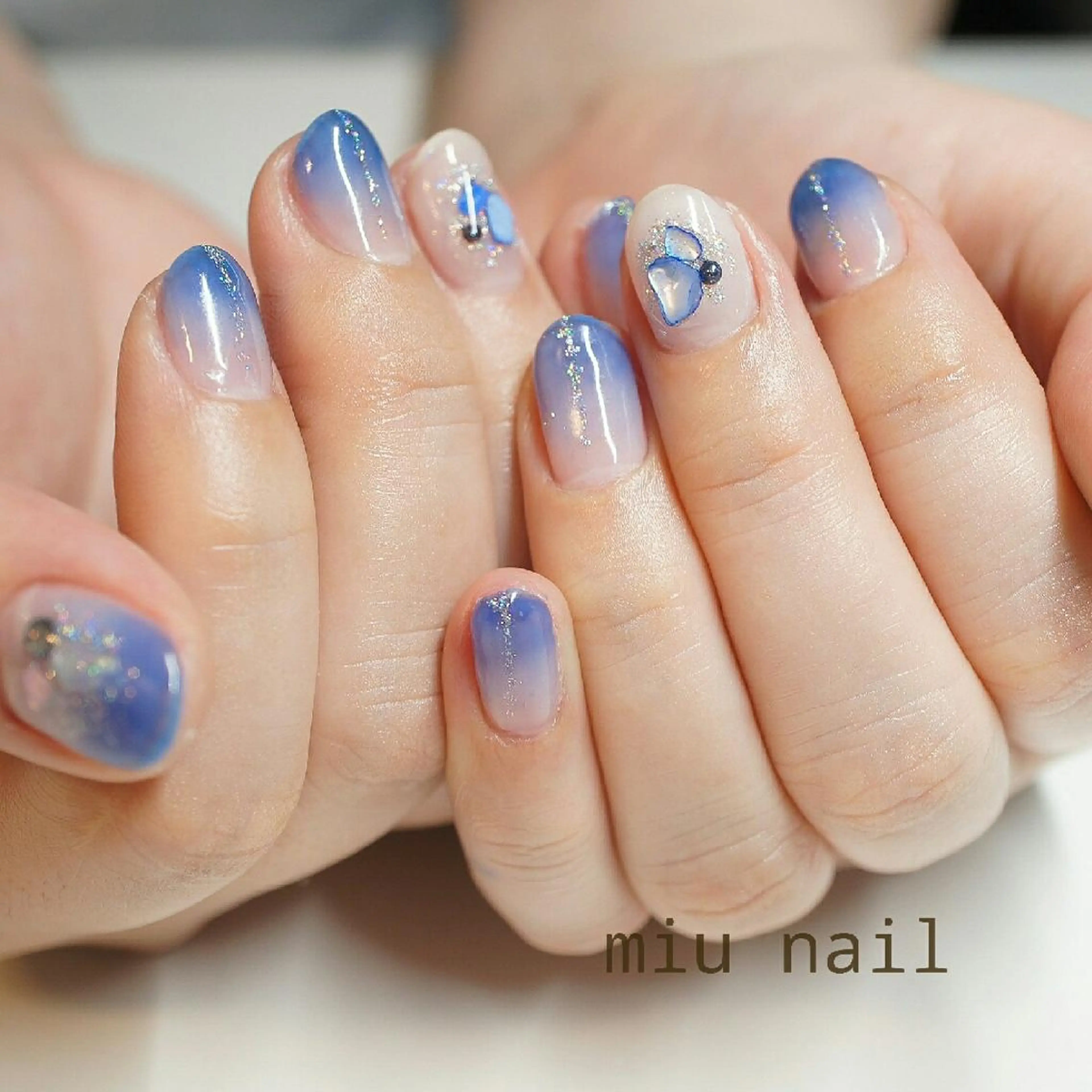 ネイル アートネイル グラデーション MIU  nailのネイルデザイン