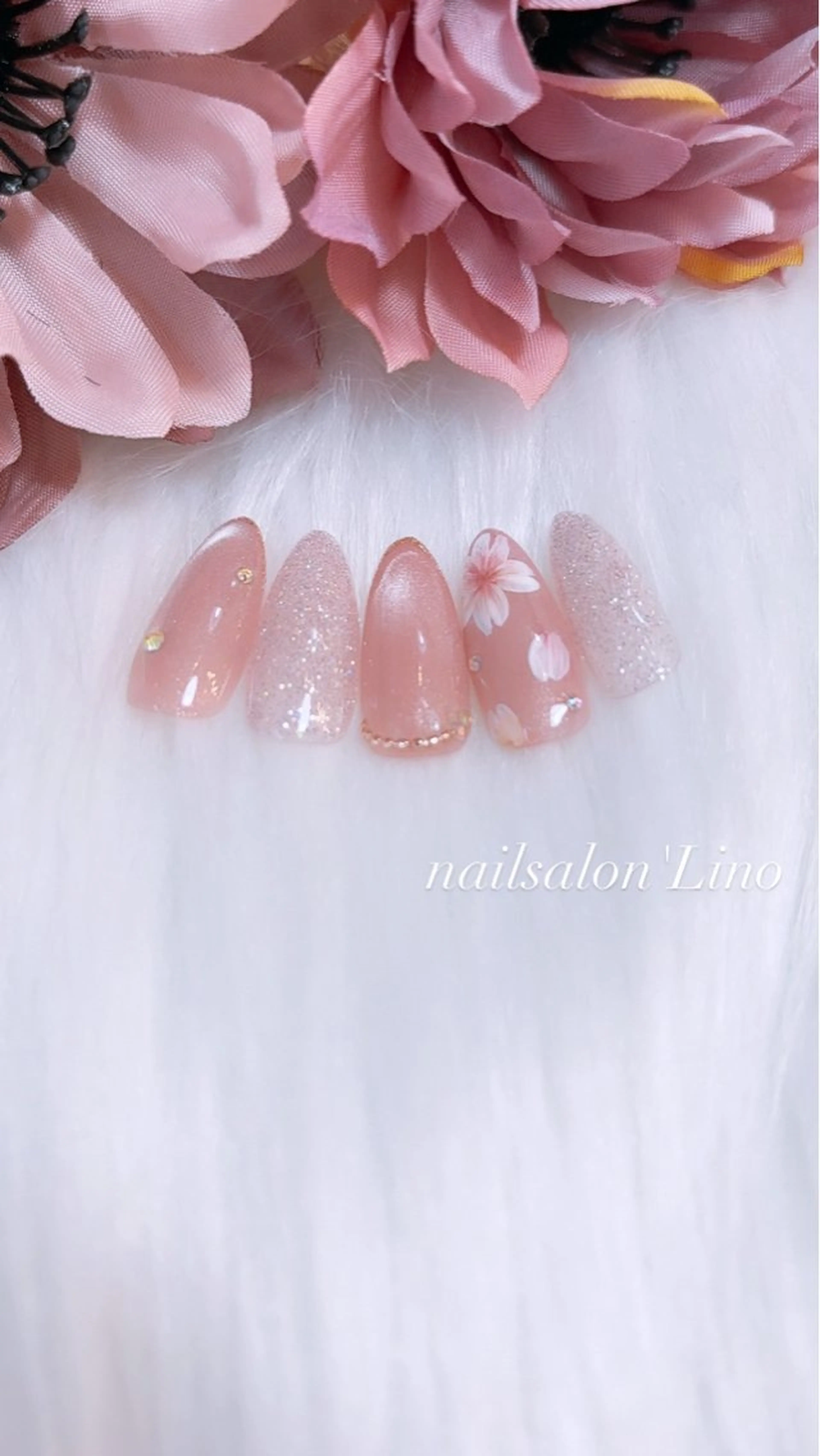 ネイル 卒業式 マグネットネイル 春ネイル ハンドネイル Lino𓂃⟡.· Chizuruのネイルデザイン