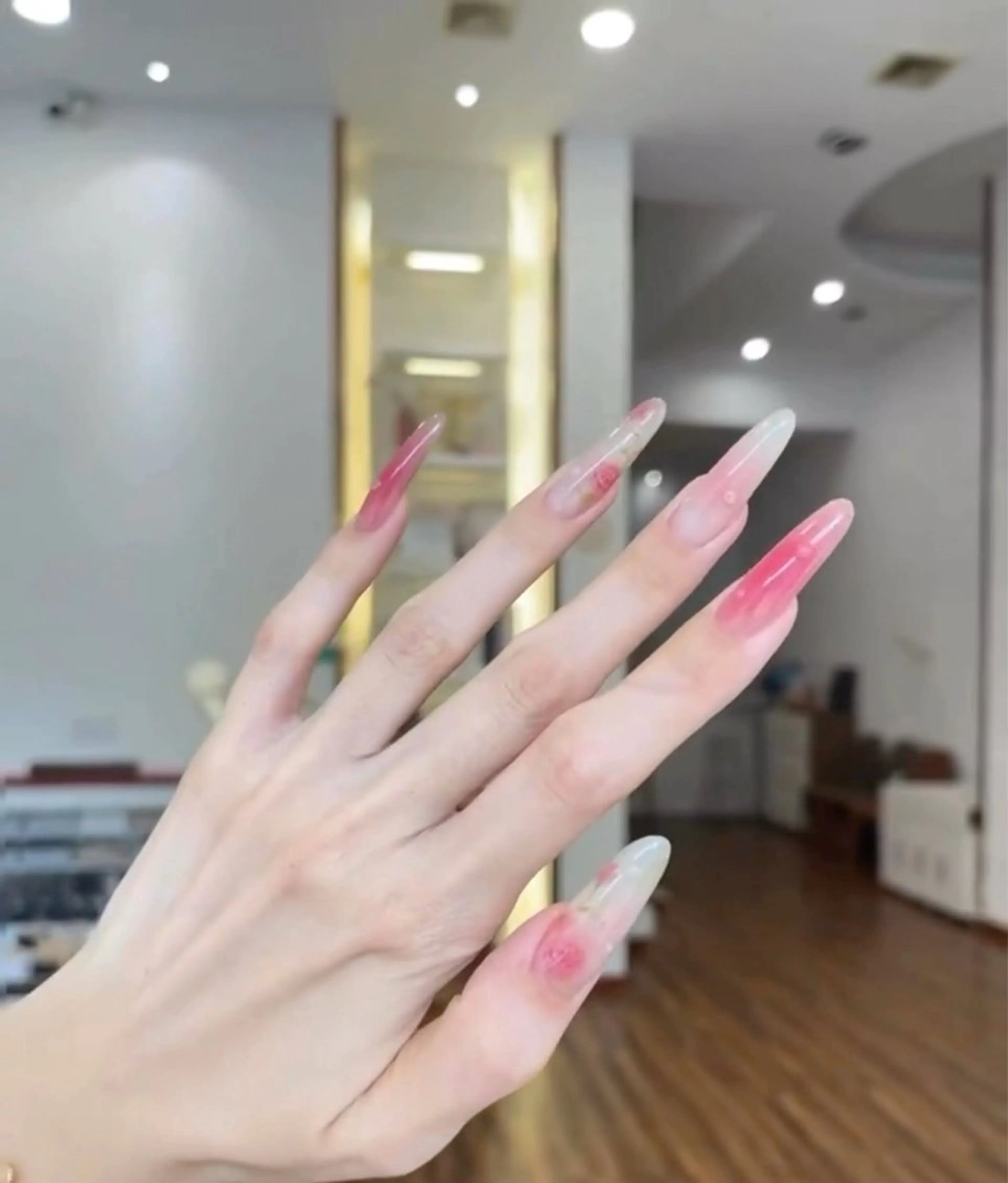 ネイル ハンドネイル U.mi Nail Salonのネイルデザイン