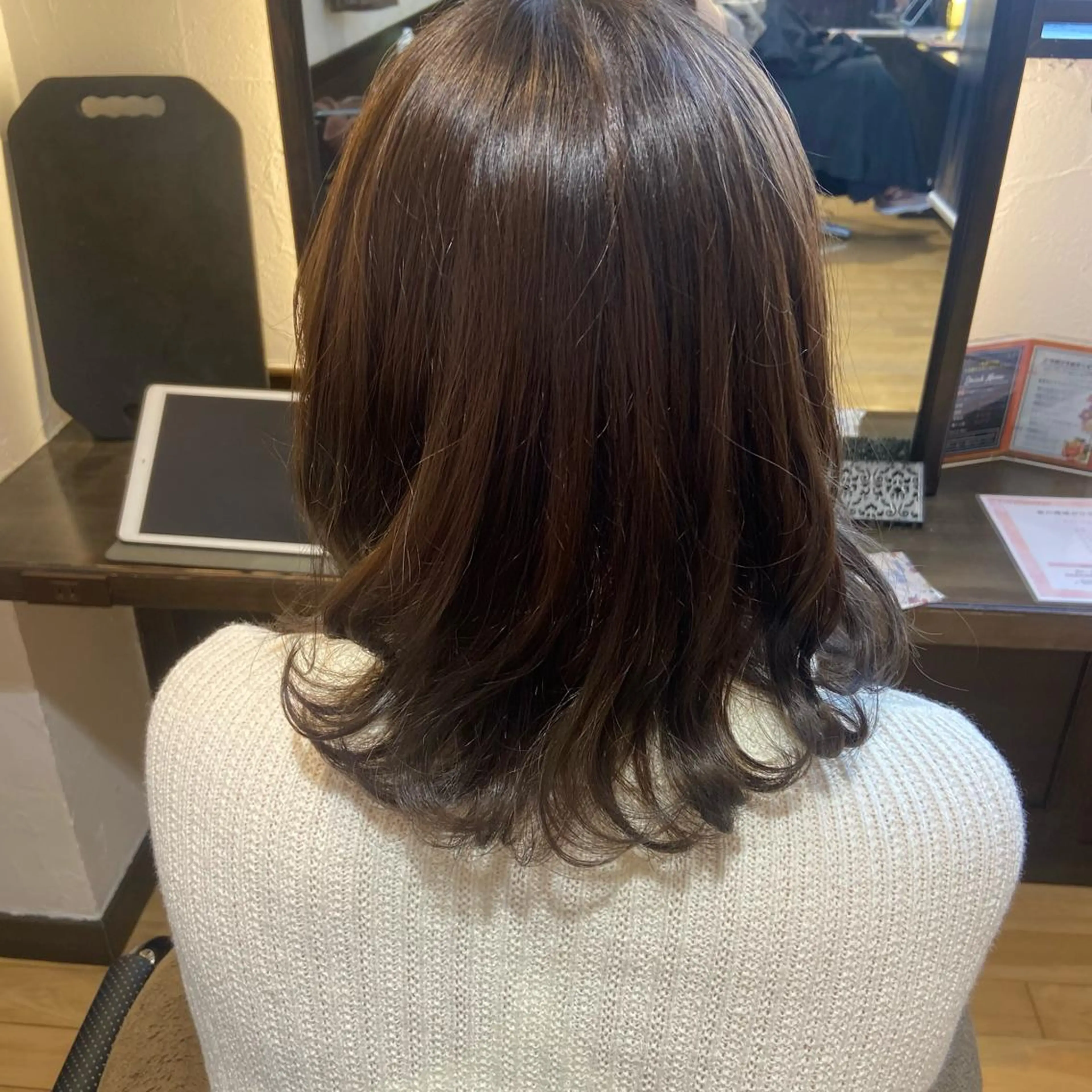 ミディアム カラー ゆうこ 🩷🩶のヘアスタイル