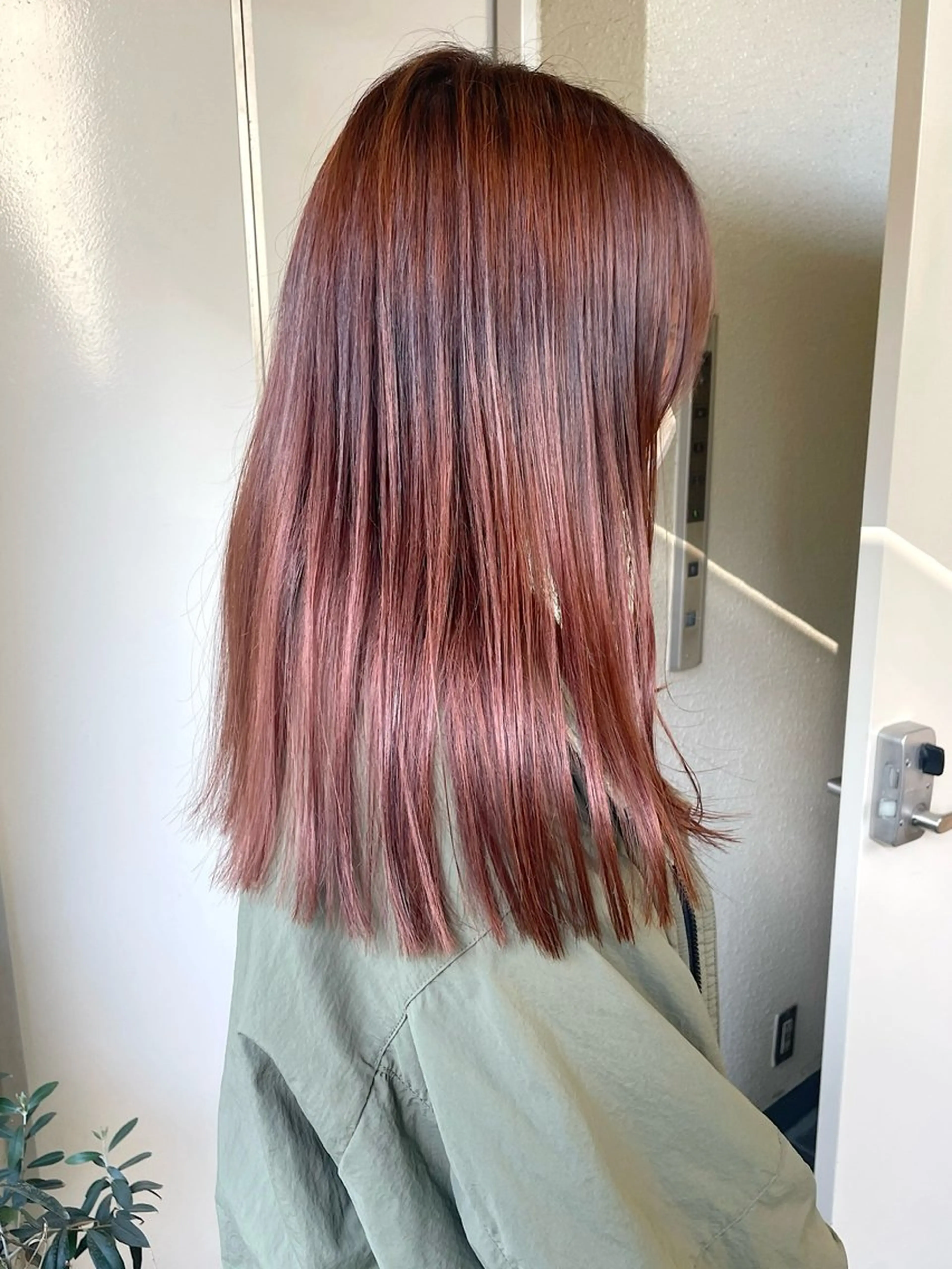 セミロング カラー ブリーチ 透明感カラー ダブルカラー ブリーチなしカラー 縮毛矯正 透明感color 🥣suzunaのヘアスタイル