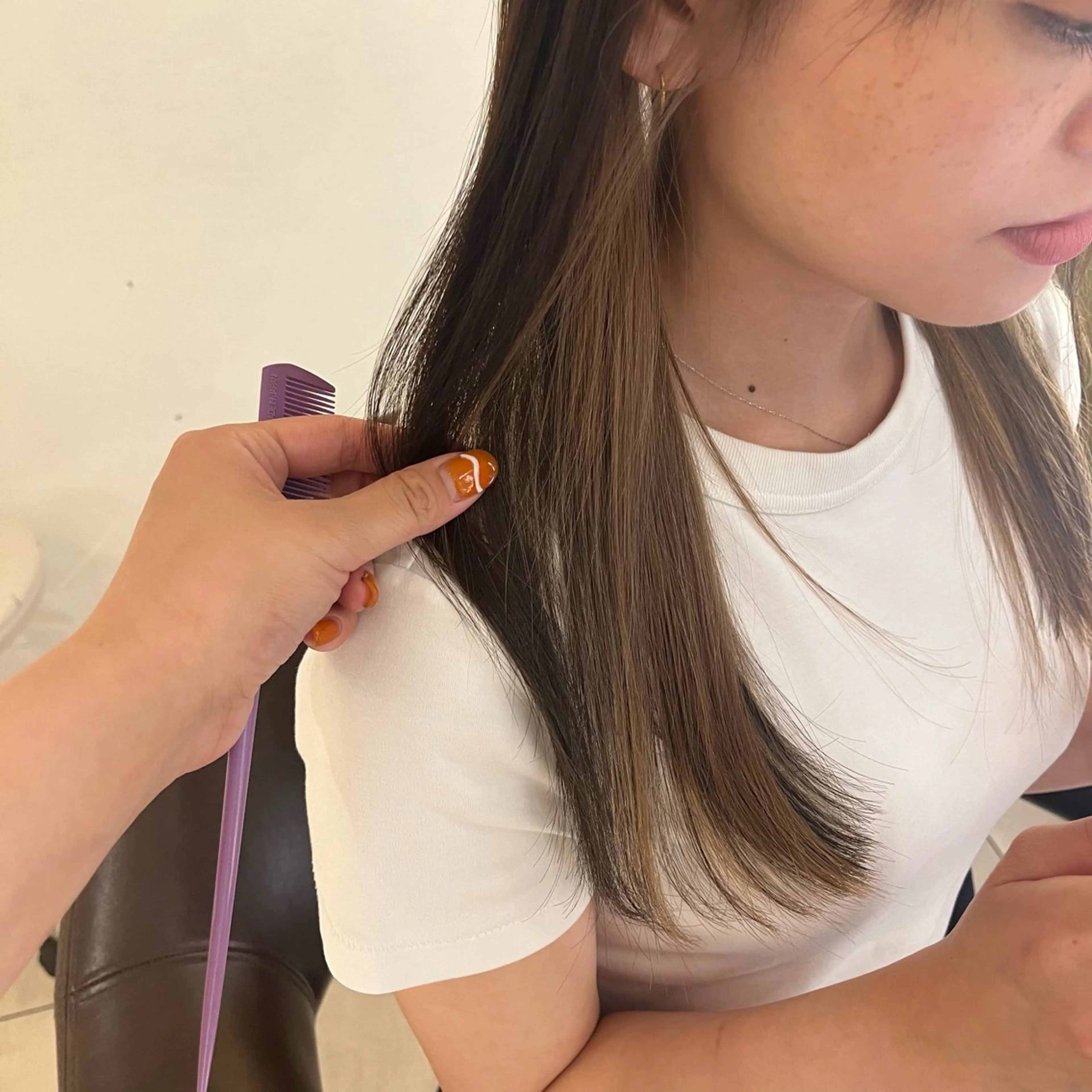 カラー グレージュ オリーブグレージュ オリーブグレー 顔周りカット/ 透明感カラー/ユナのヘアスタイル