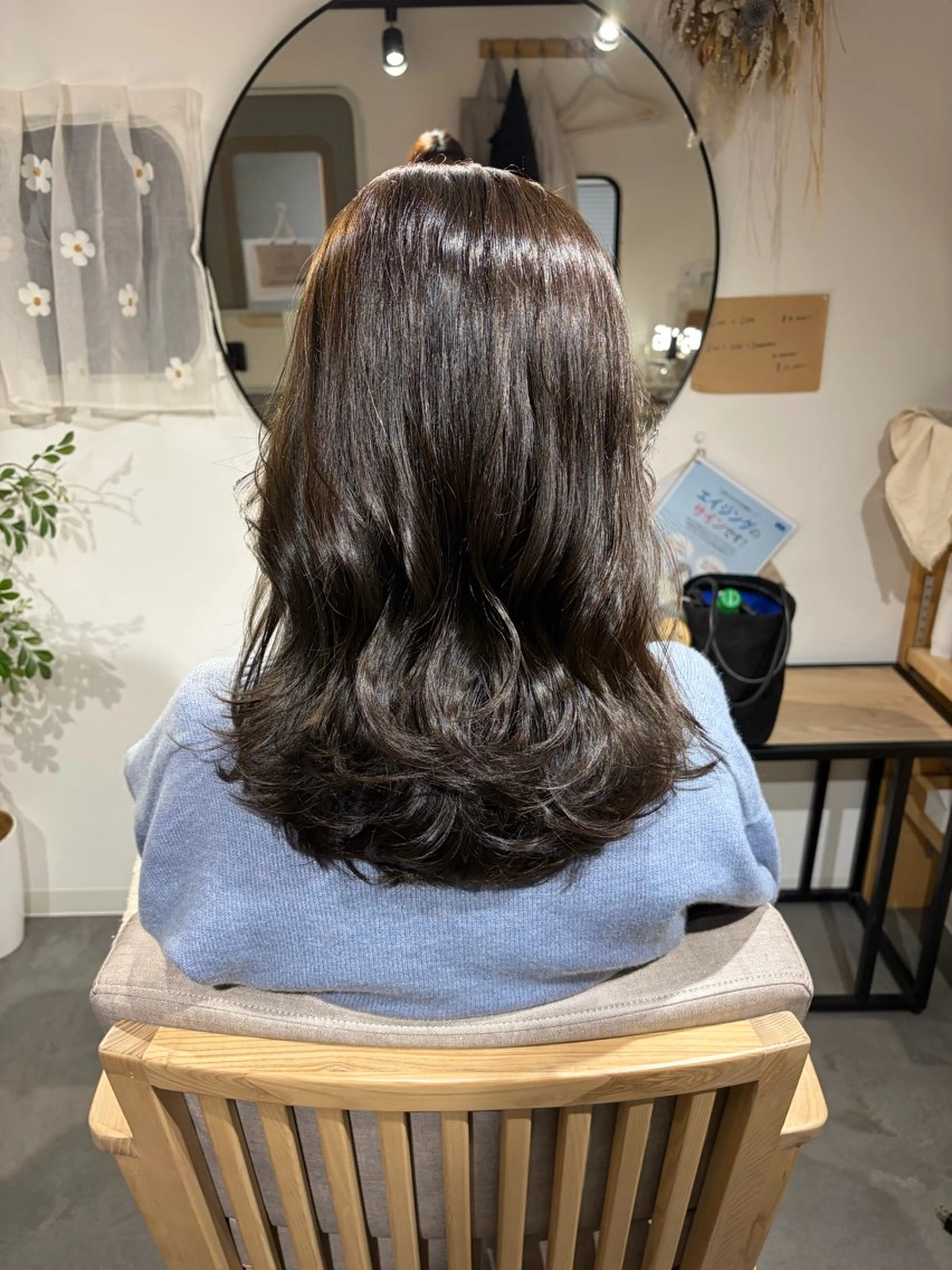 セミロング レイヤーカット Charm ~tsumu~のヘアスタイル