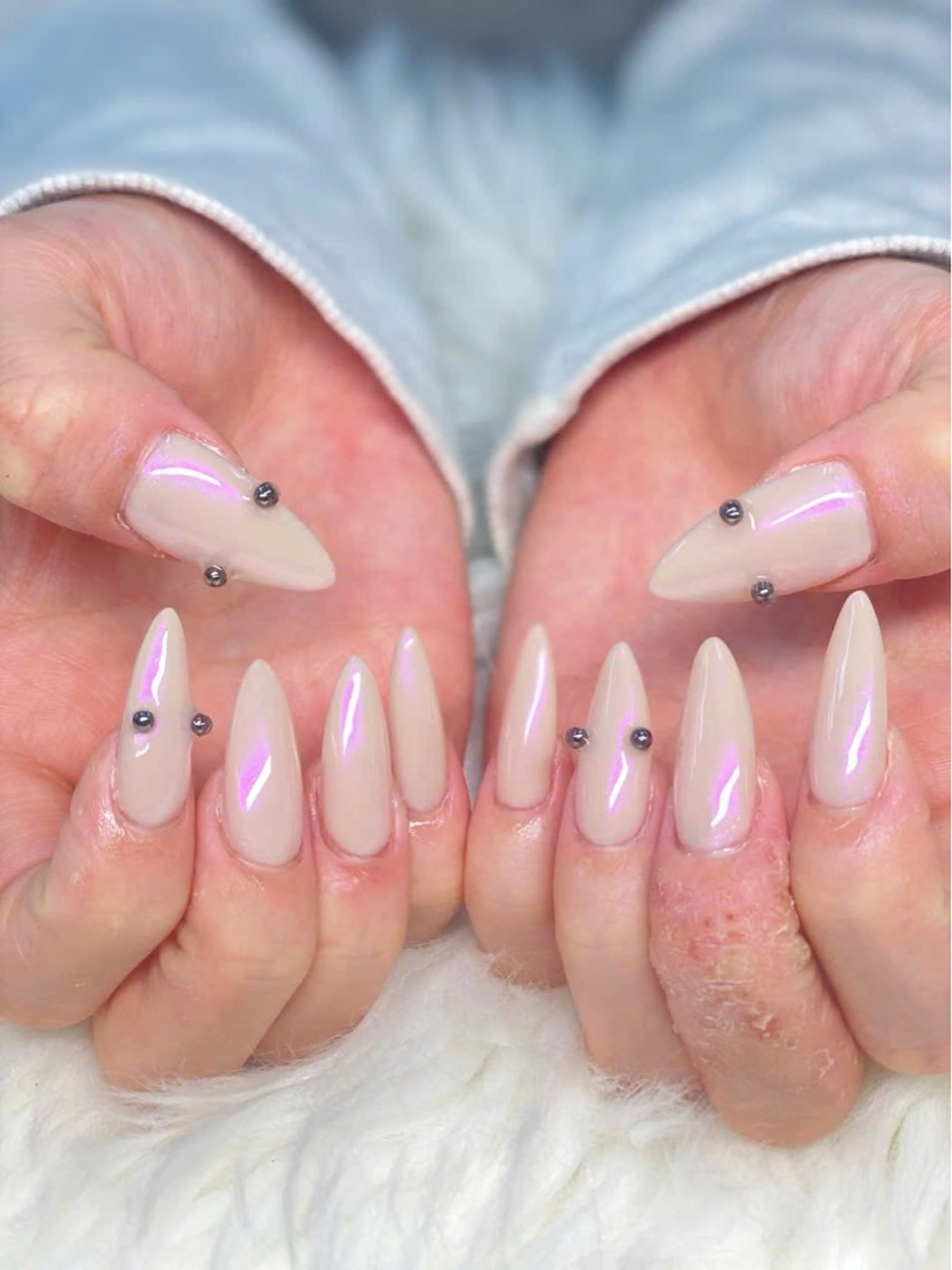 ネイル フレンチネイル グラデーション キラキラネイル 韓国ネイル マグネットネイル ハンドネイル ハンドケア Hara Nail 【パラジェル使用】のネイルデザイン