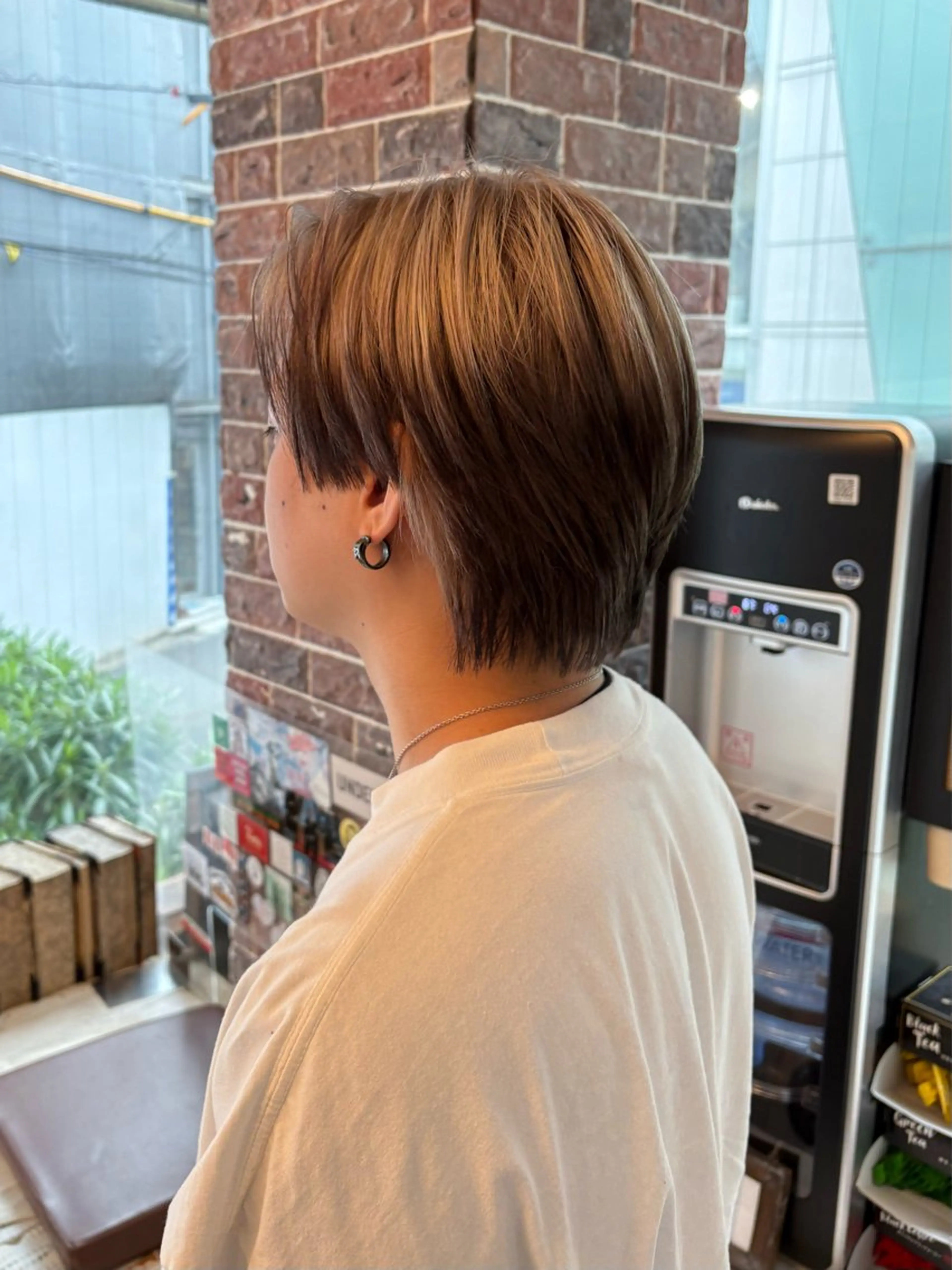 ショート カラー メンズ メンズブリーチ メンズハイトーン メンズ韓国風 ブリーチ 抜きっぱなしブロンド エクステ ハイトーン 💭黒崎ハルカのヘアスタイル