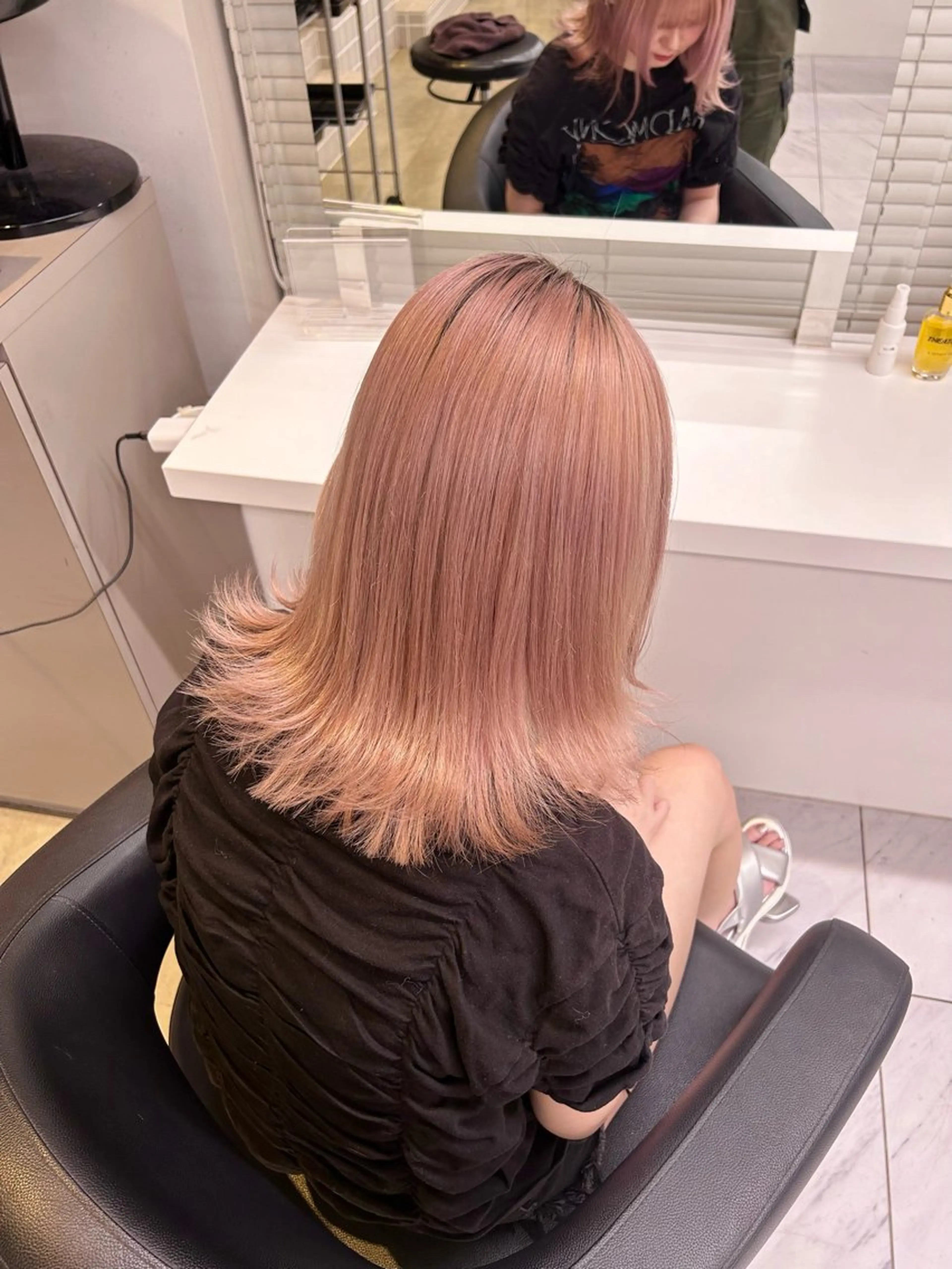 カラー ヘアカラー 透明感ベージュ🤎 ナチュラルレイヤーのヘアスタイル