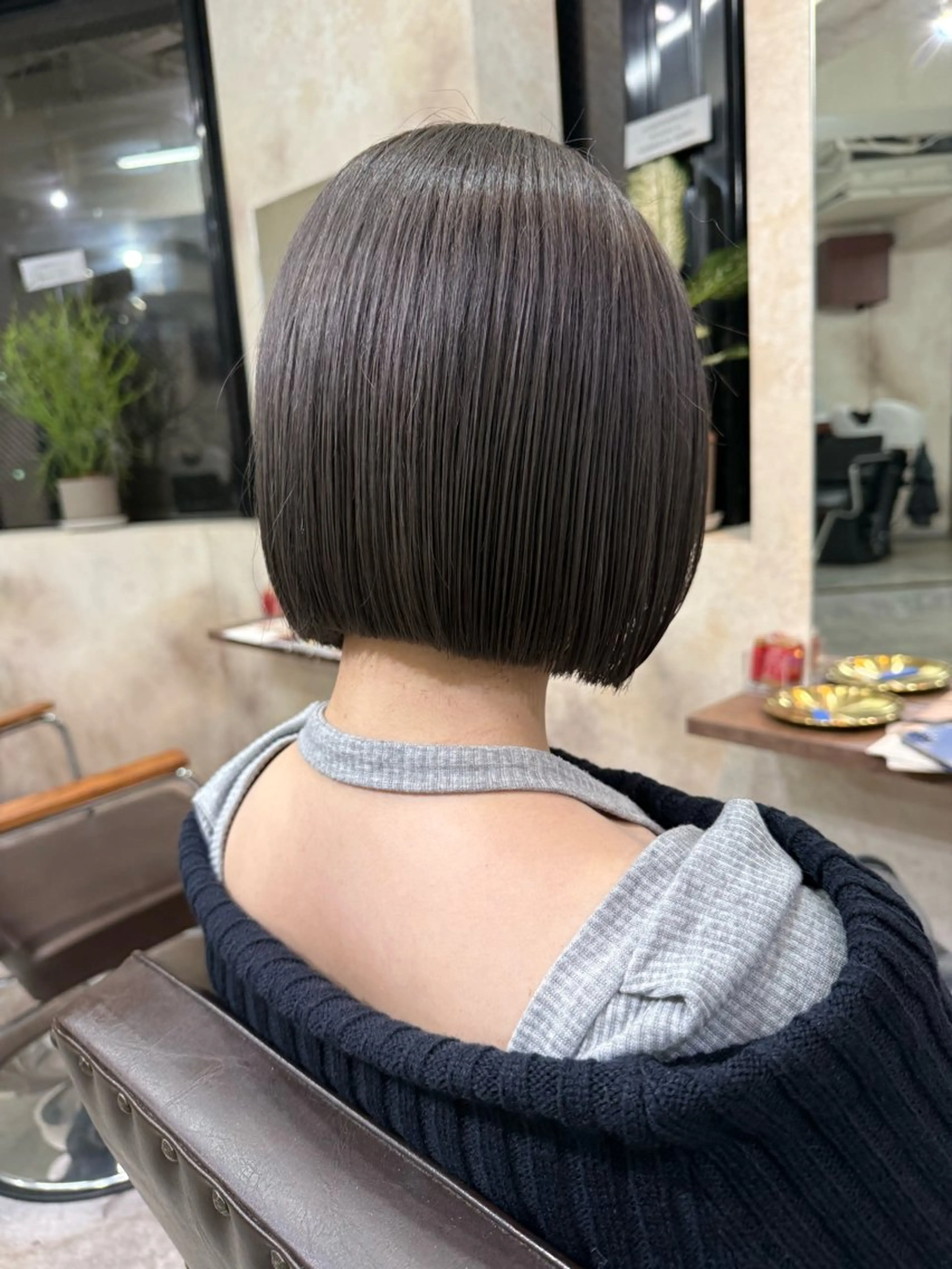 ショート ボブ カット 縮毛矯正 若命燿史／レイヤー 縮毛矯正/髪質改善のヘアスタイル