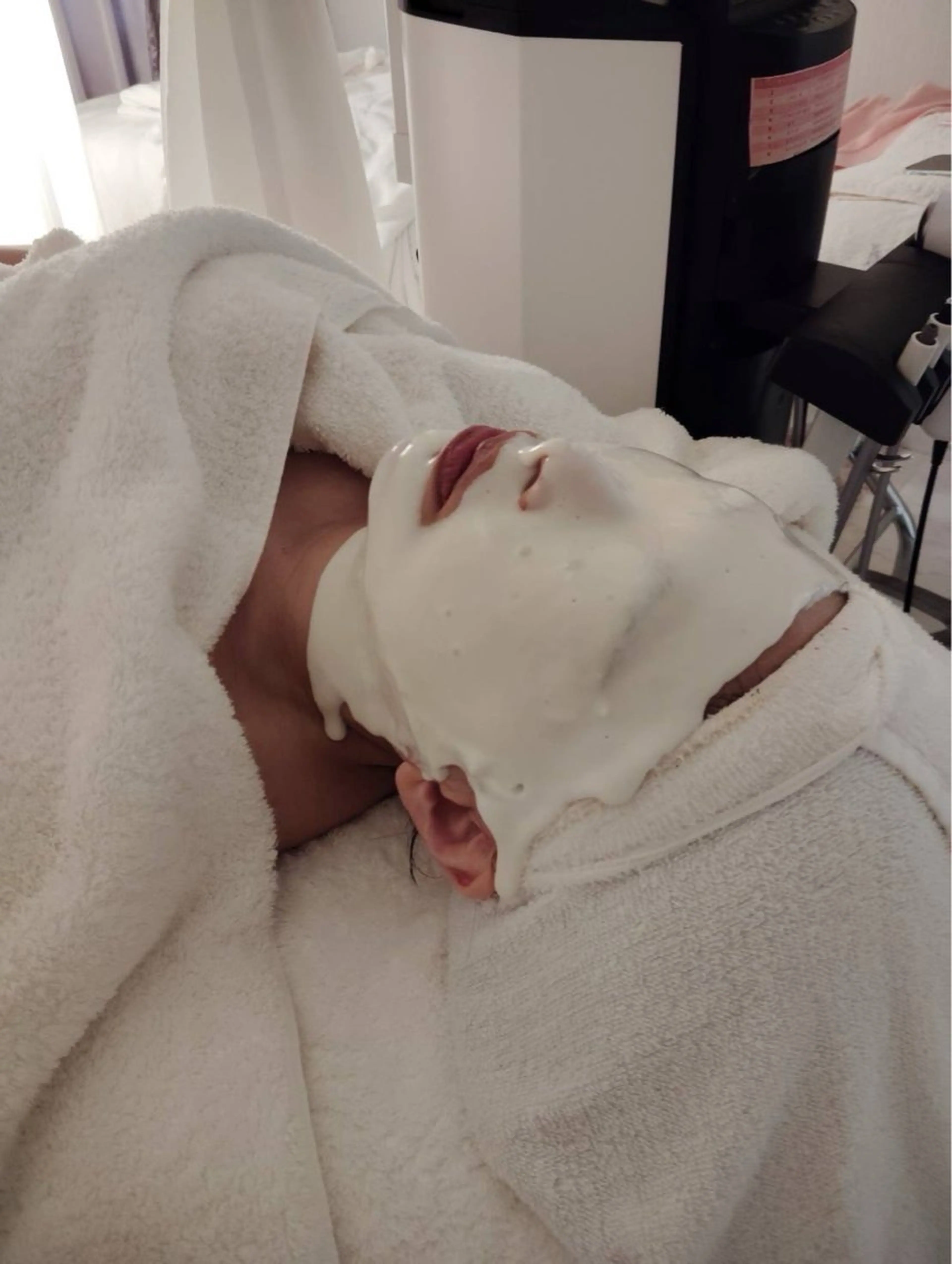 【夏に大人気美白パックコース】紫外線はシワとシミの原因‼️この夏シミを作らせない肌へ❣️70分¥11000➡️¥5500の写真