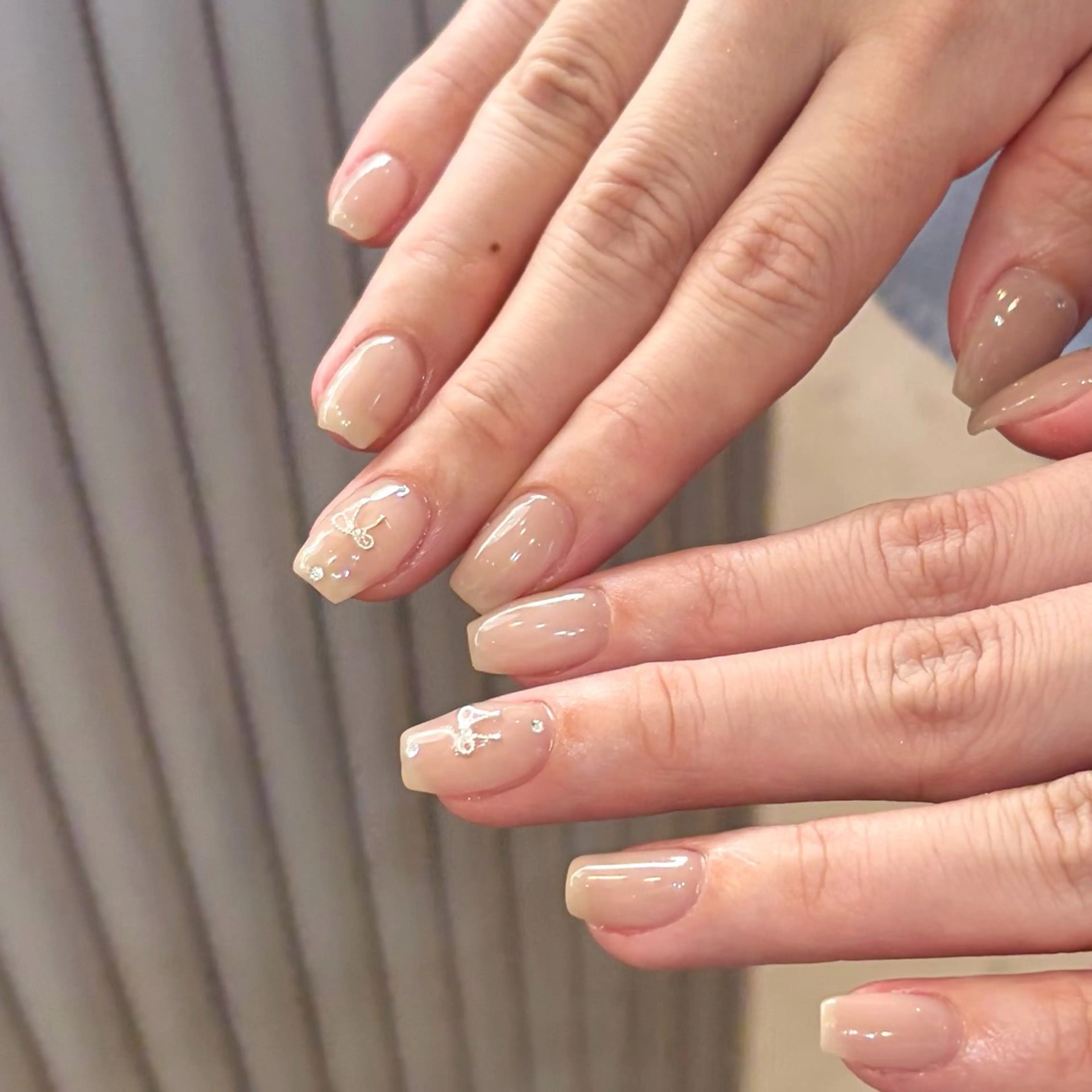 ネイル ハンドネイル AKEMI LANDTENJINのネイルデザイン
