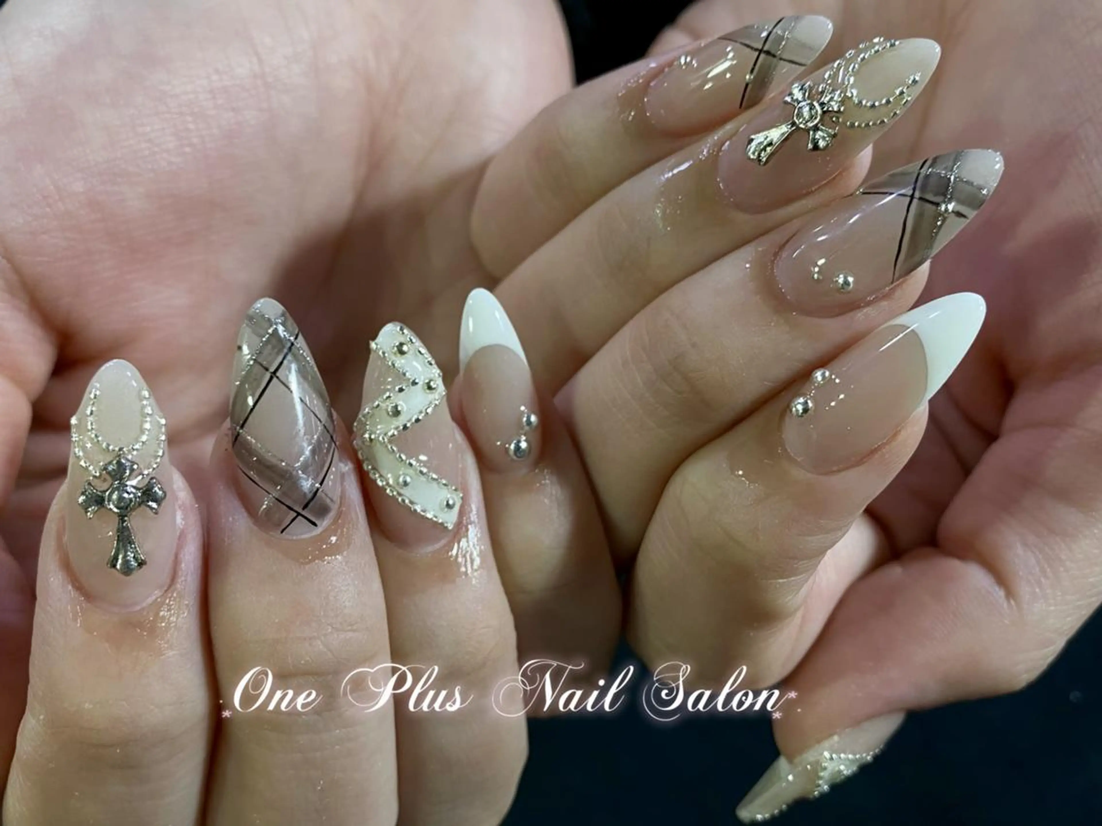 ネイル ハンドネイル One plus あやのネイルデザイン