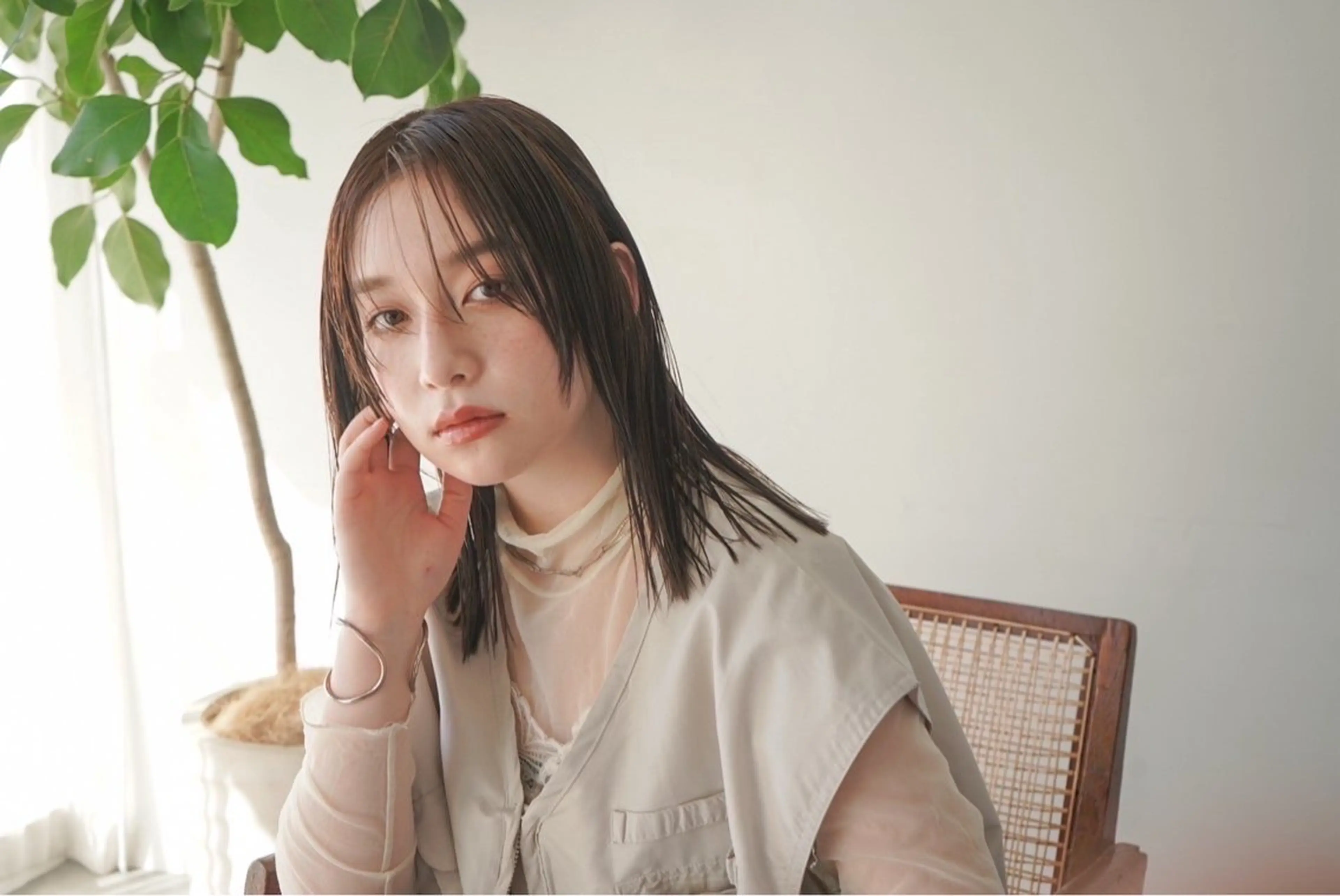 ミディアム カット ヘアカラー トリートメント ベージュカラー/新潟 カラー特化/落合優吾のヘアスタイル