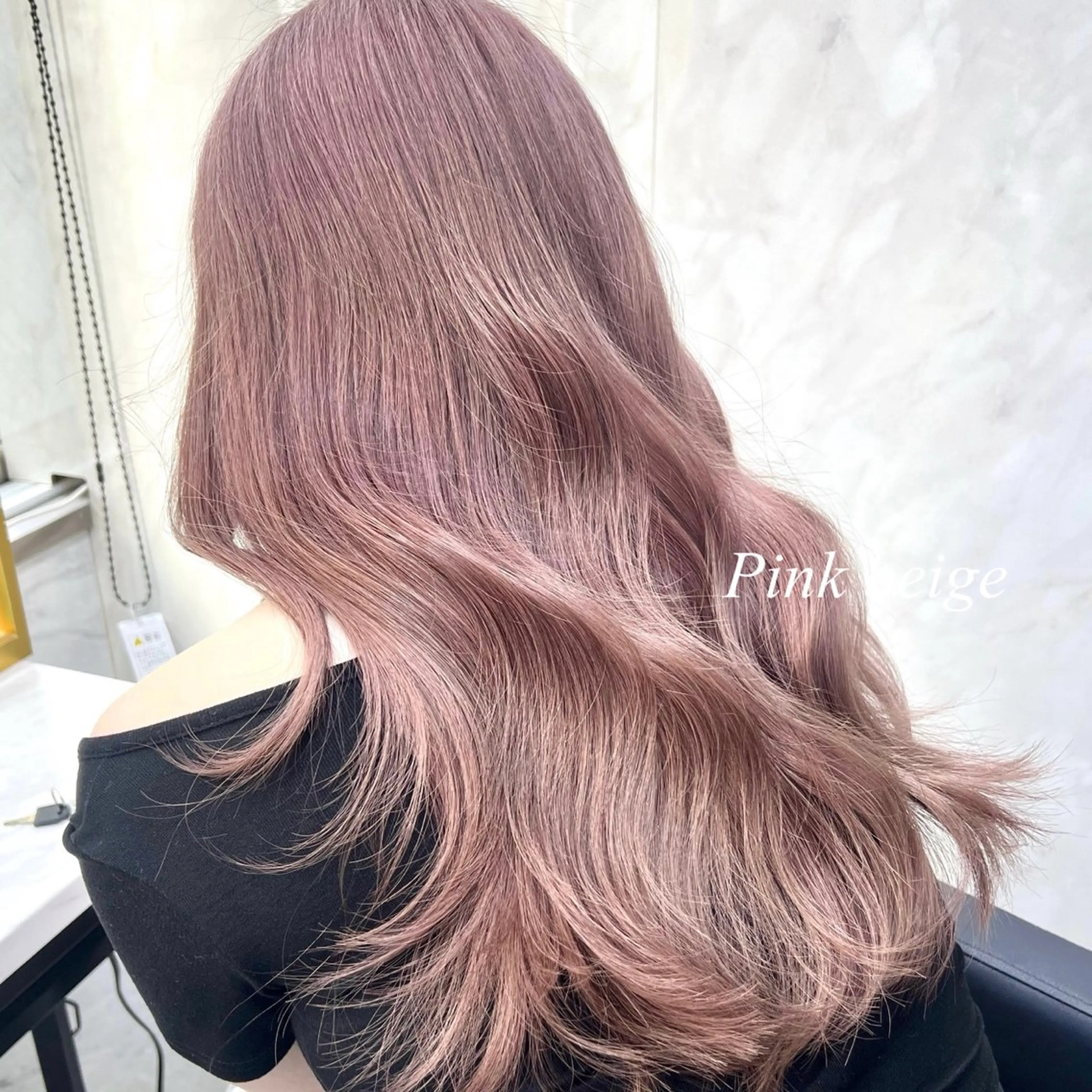 ロング カラー シールエクステ ハイトーンカラー エクステ ヘアカラー シールエクステ特化 ハイトーン、NANAのヘアスタイル