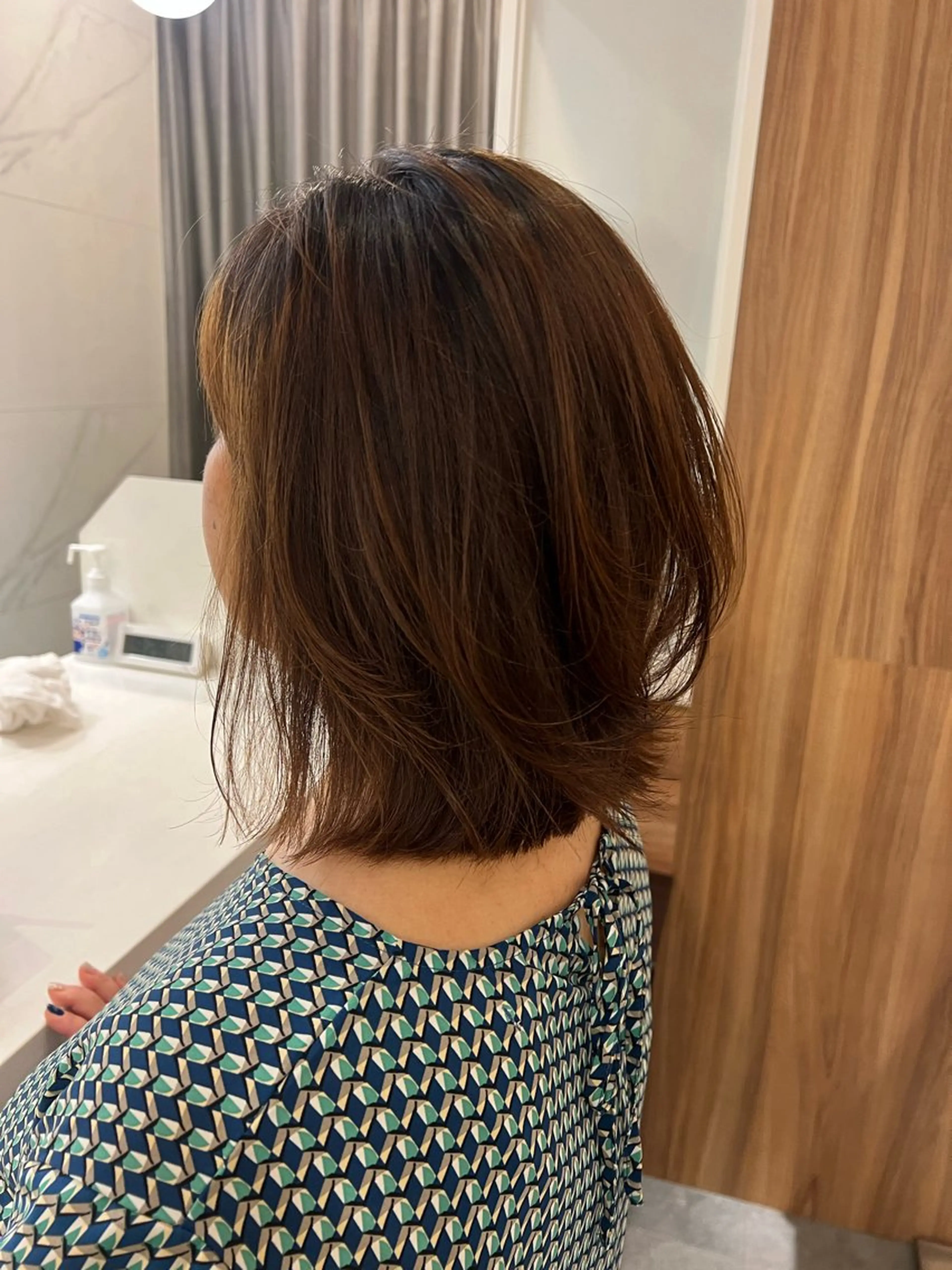 ミディアム レイヤーカット 村中 逸紀のヘアスタイル
