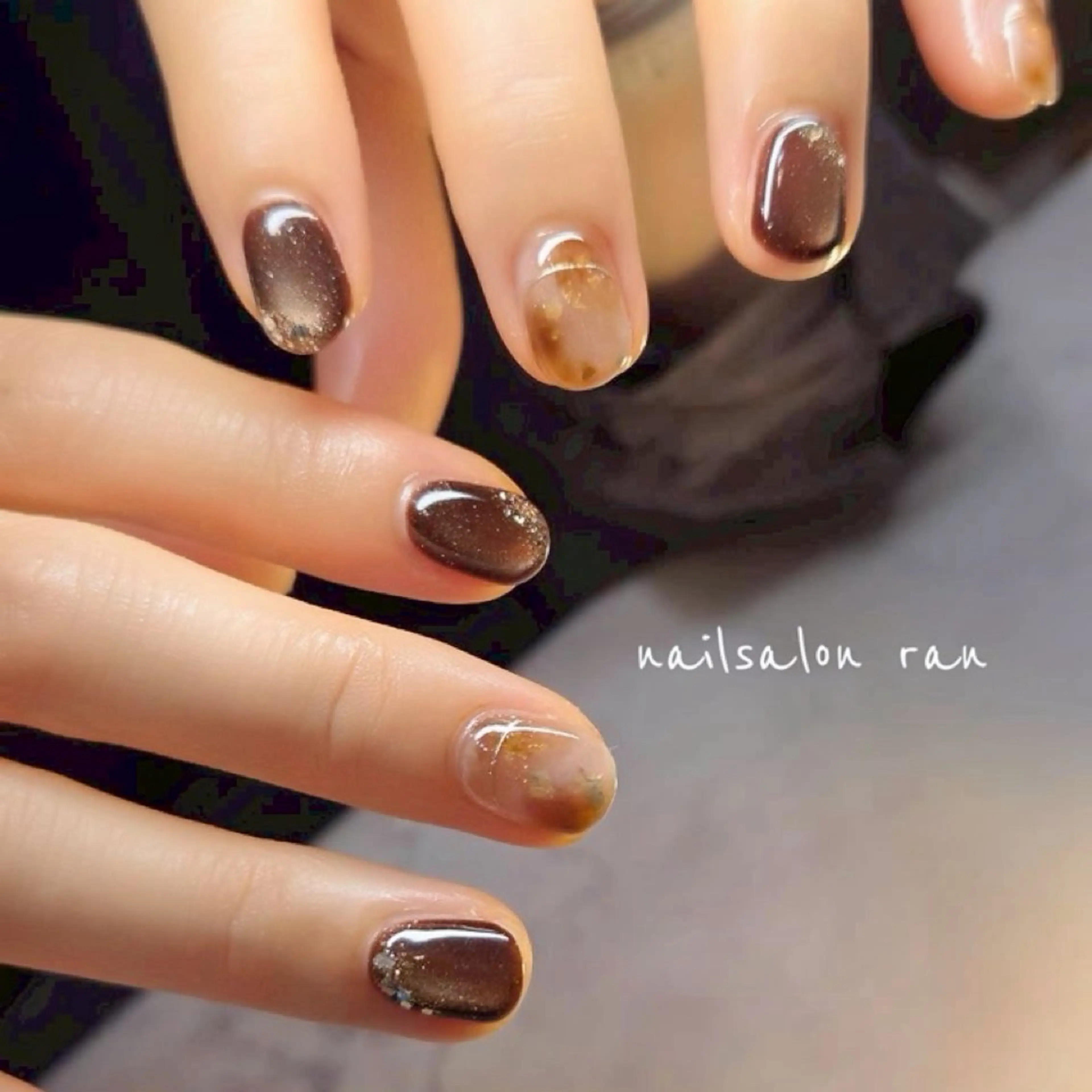 ネイル べっ甲ネイル ブラウン マグネットネイル ホワイト nailsalon ranのネイルデザイン