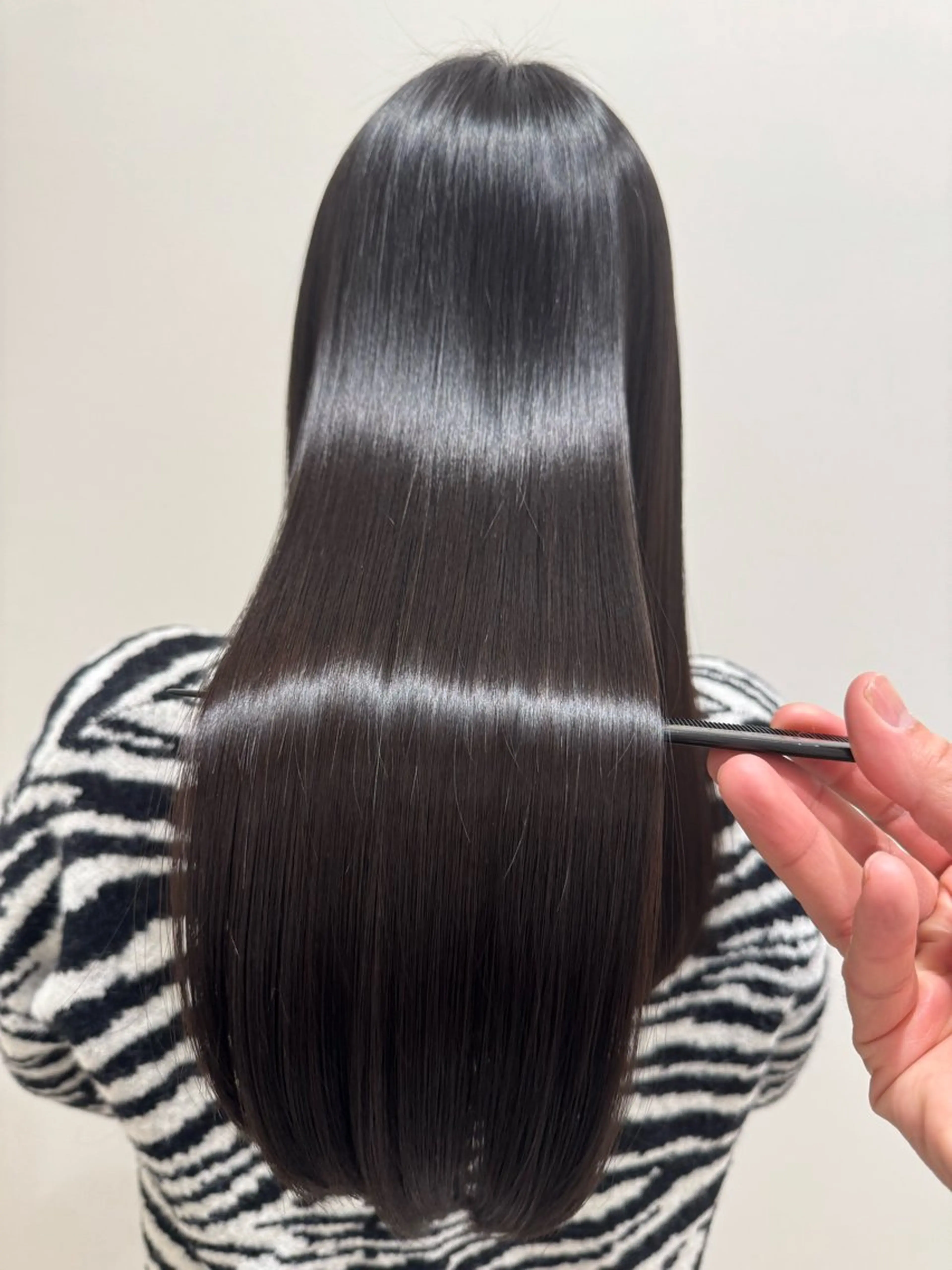 セミロング カット ヘアカラー トリートメント 心斎橋 美髪職人 近江のヘアスタイル