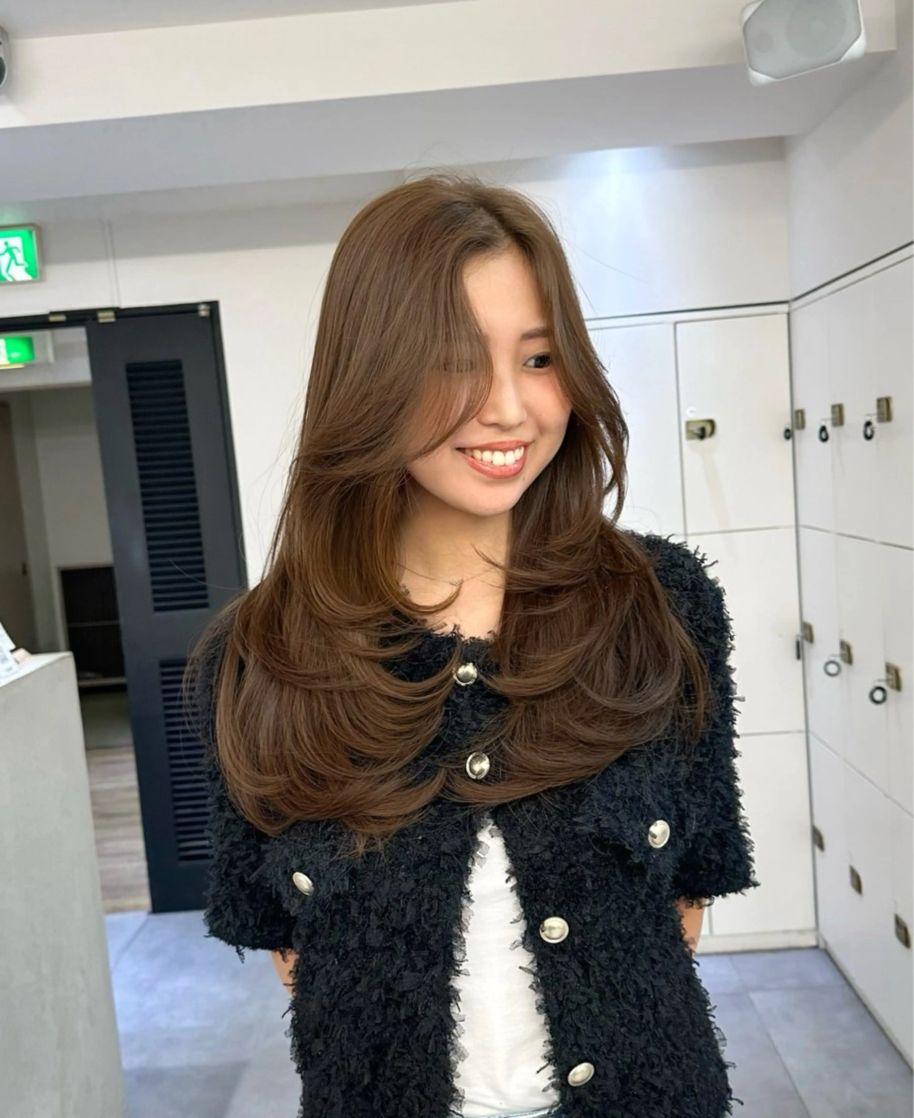 ロング トレンドレイヤー/ 透明感カラーのヘアスタイル