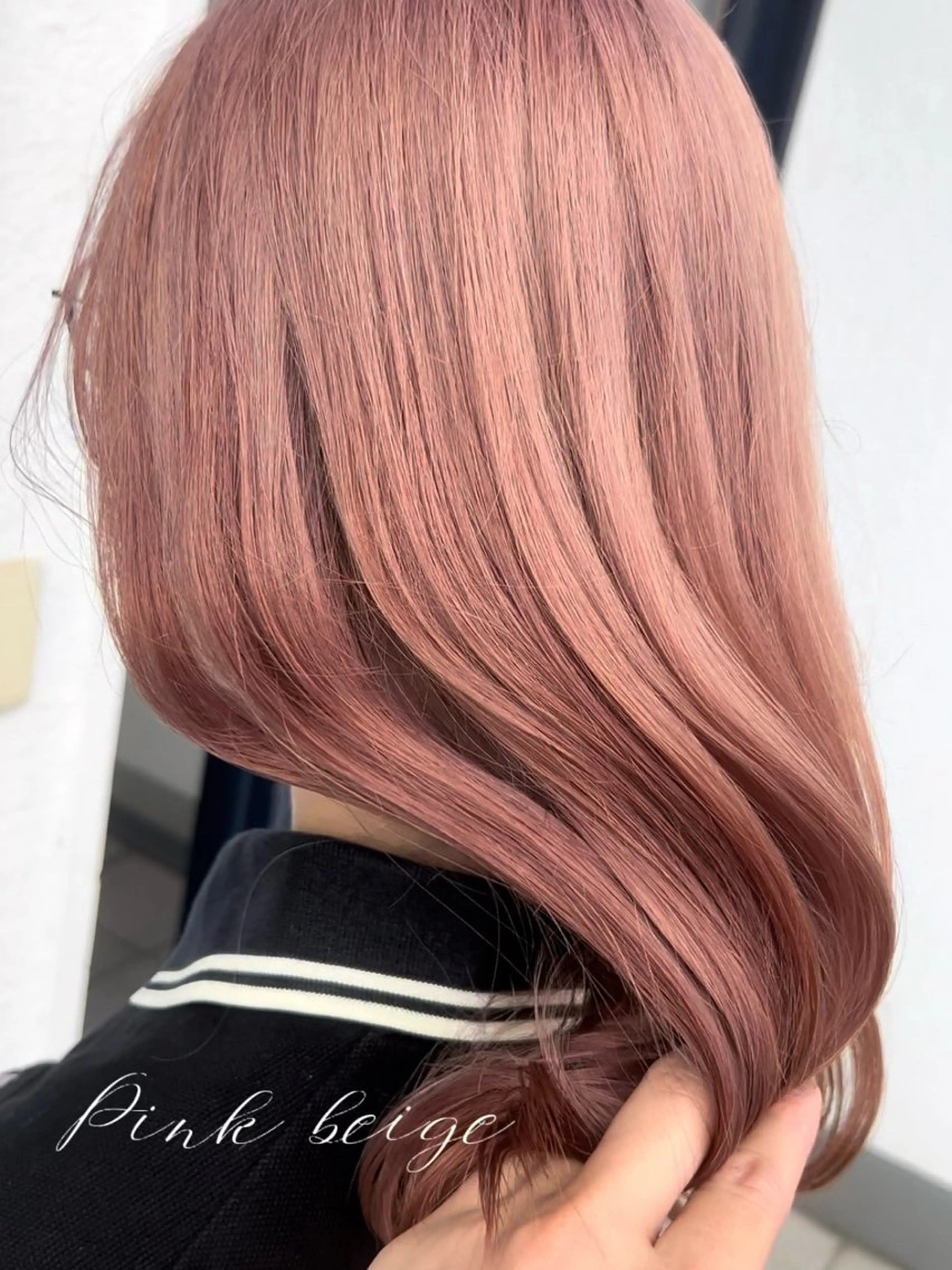 ミディアム カラー ベージュカラー ブリーチ ミルクティーベージュ ピンクカラー カット ヘアカラー トリートメント 高橋 秀平のヘアスタイル