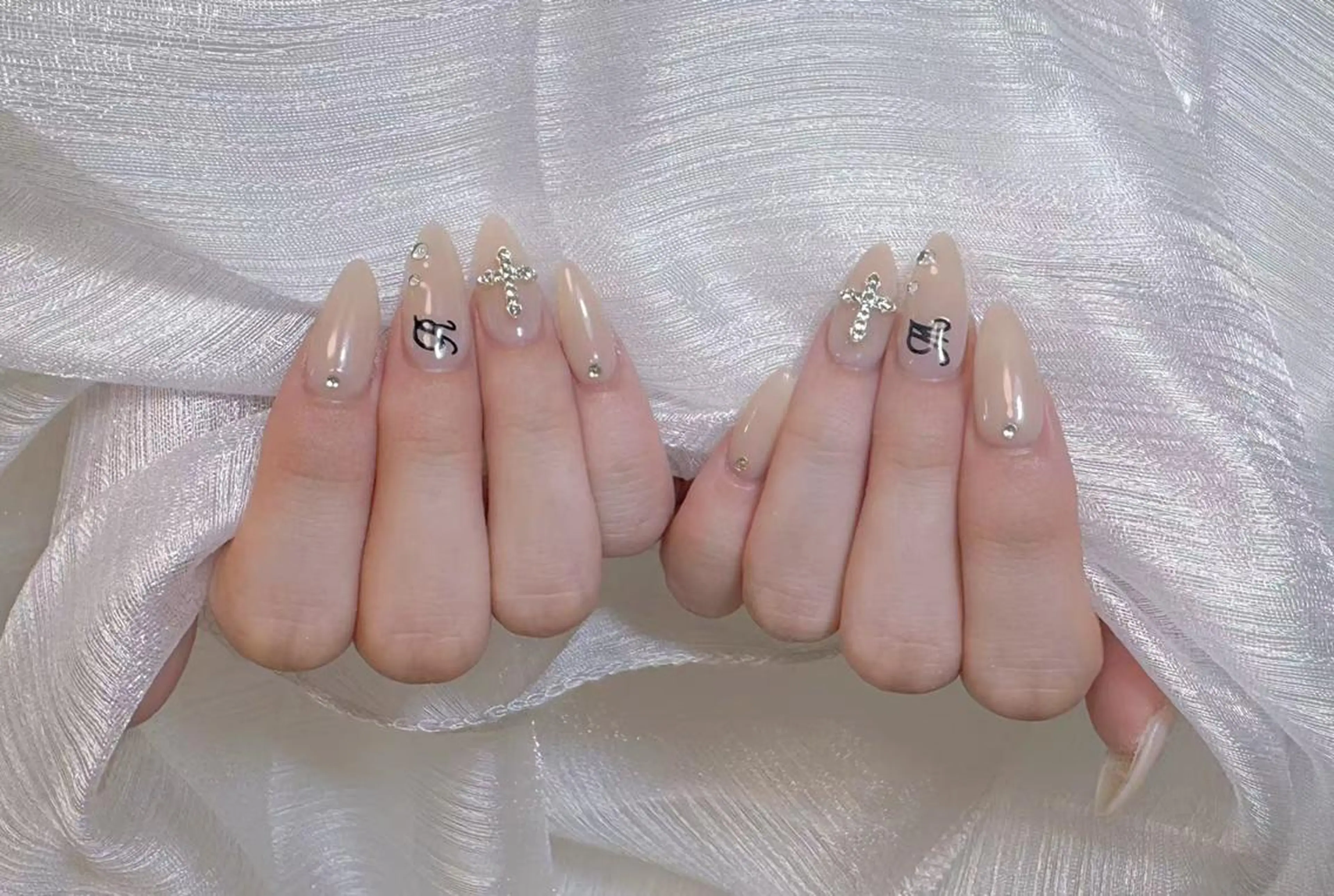 ネイル 長さ出し フレンチネイル ジェルネイル ガラスフレンチ 韓国ネイル Hana Bloom Nail💛Rinaのネイルデザイン