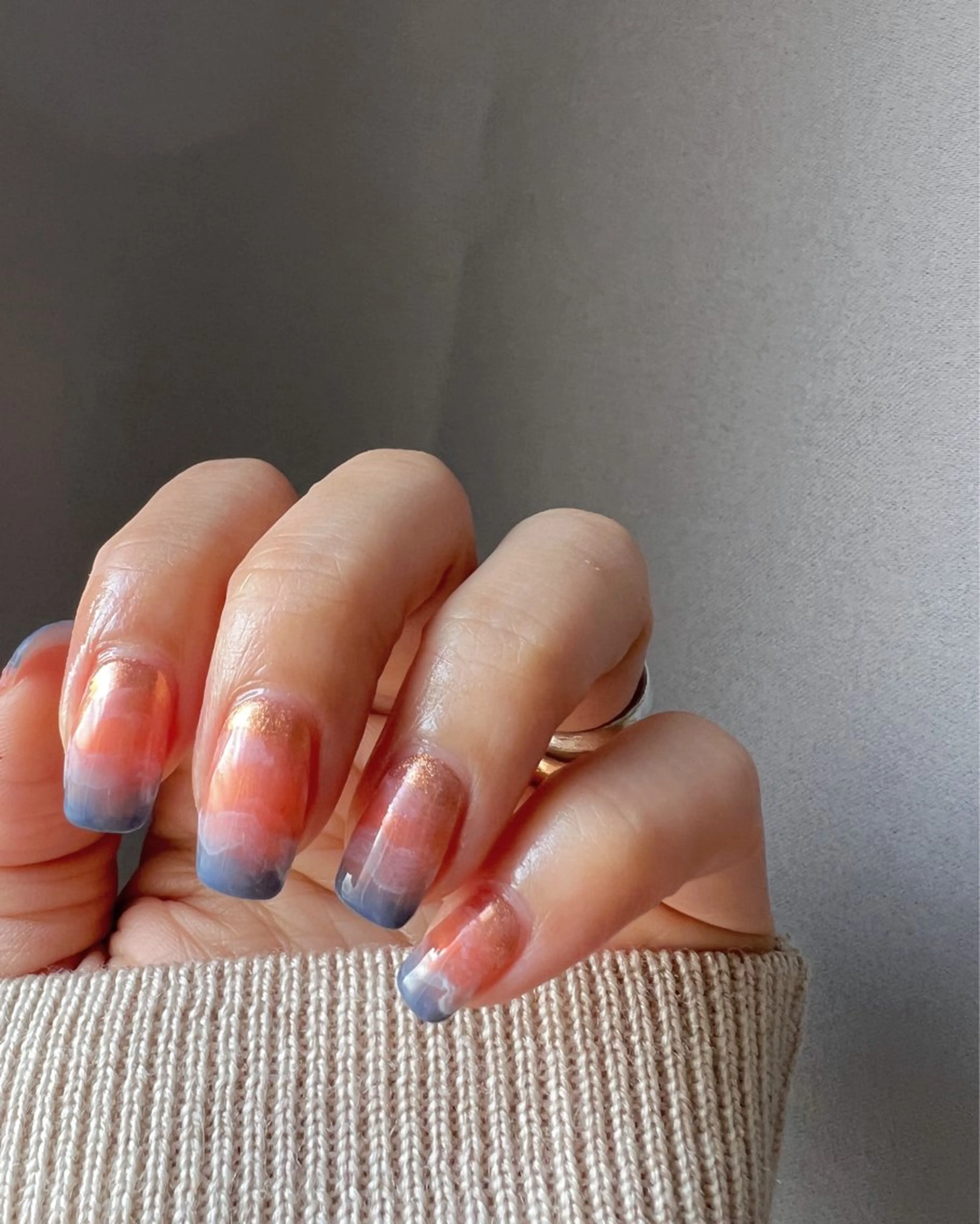 ネイル ミラーネイル Ri.nail オクマトモカのネイルデザイン