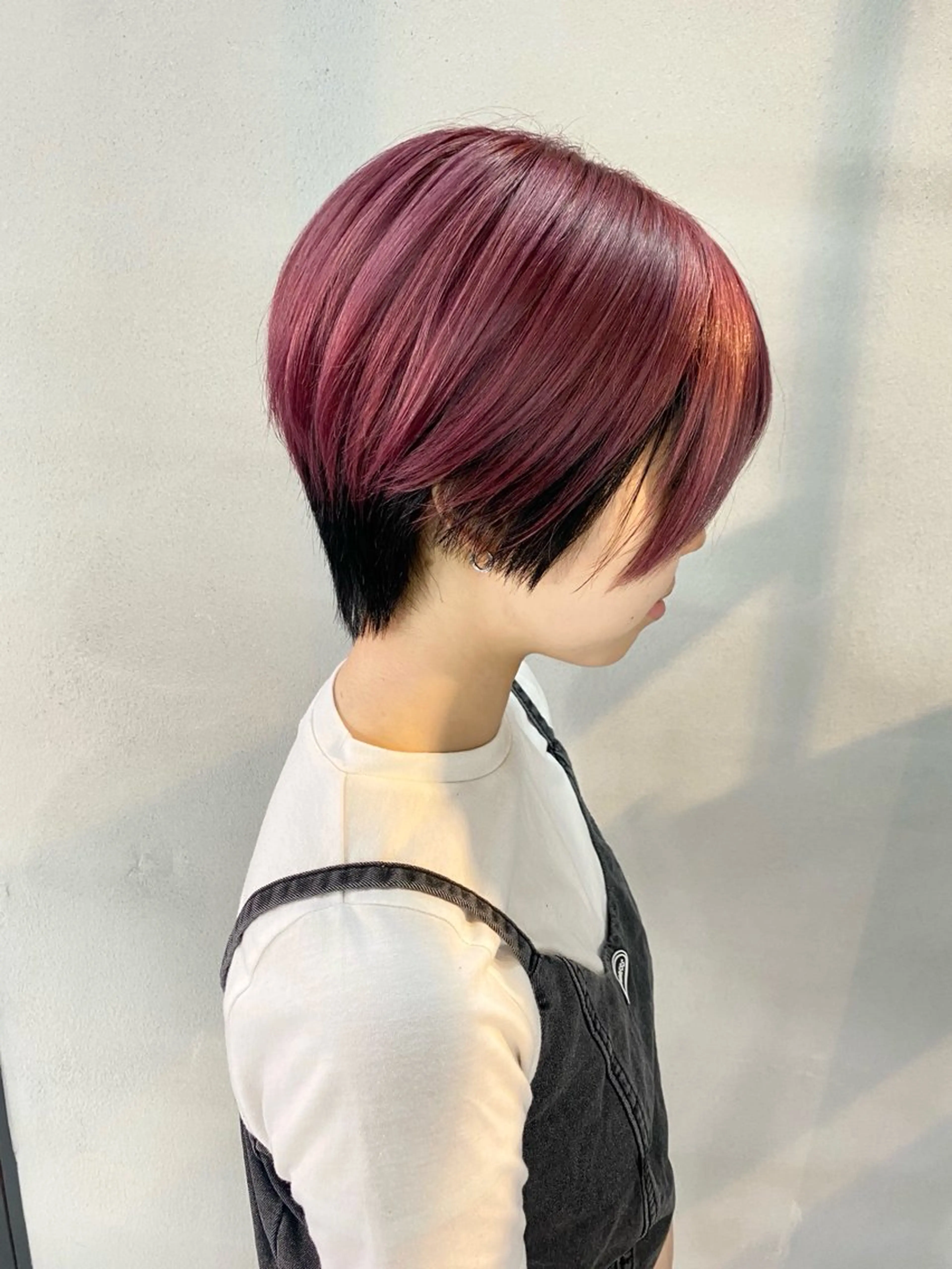 ショート カラー ブリーチ デザインカラー インナーカラー ラベンダーカラー ピンクカラー 柏 デザインカラー/ レイヤー🐣シオリのヘアスタイル