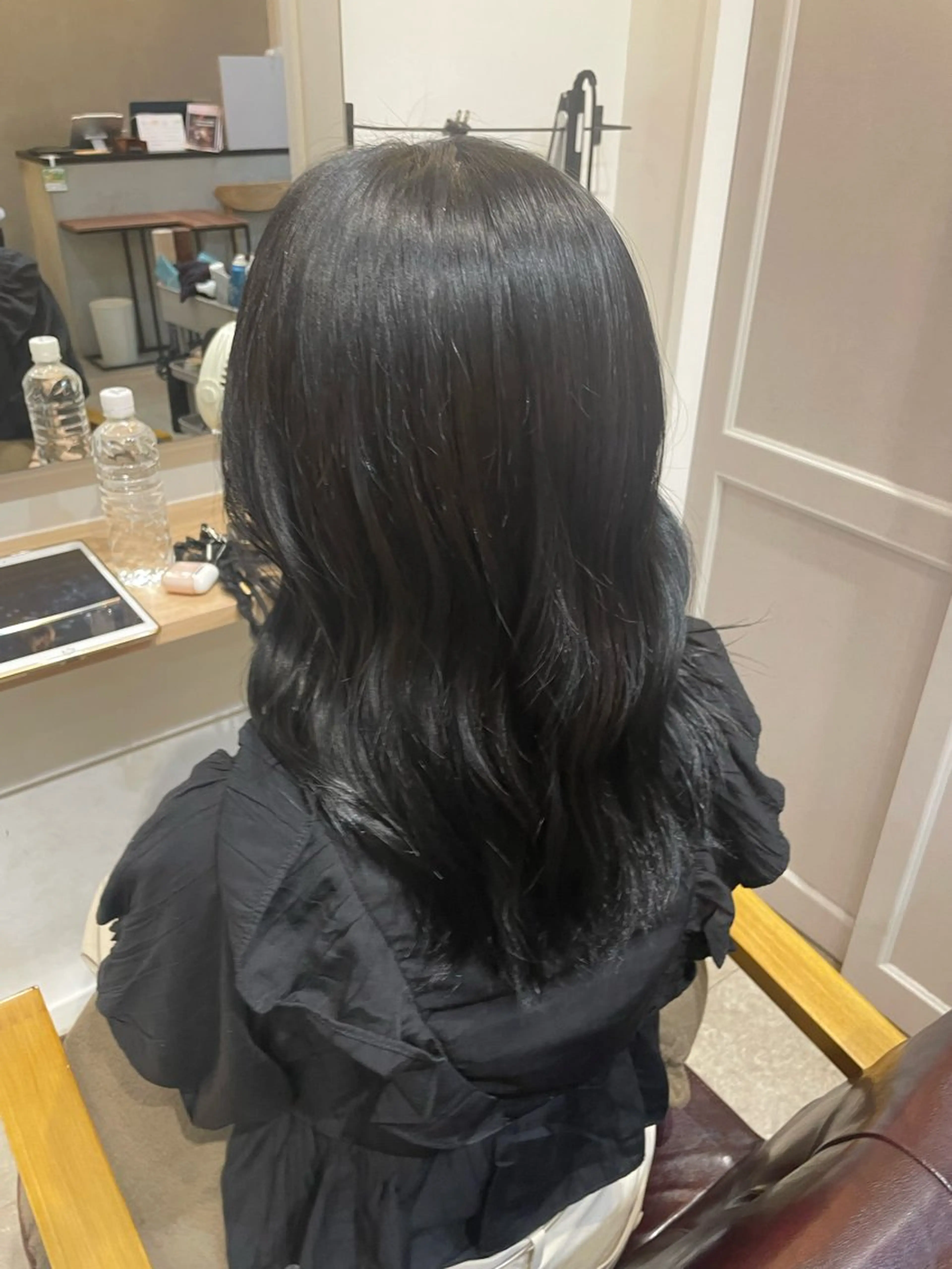 ミディアム カラー 南雲 由麻のヘアスタイル