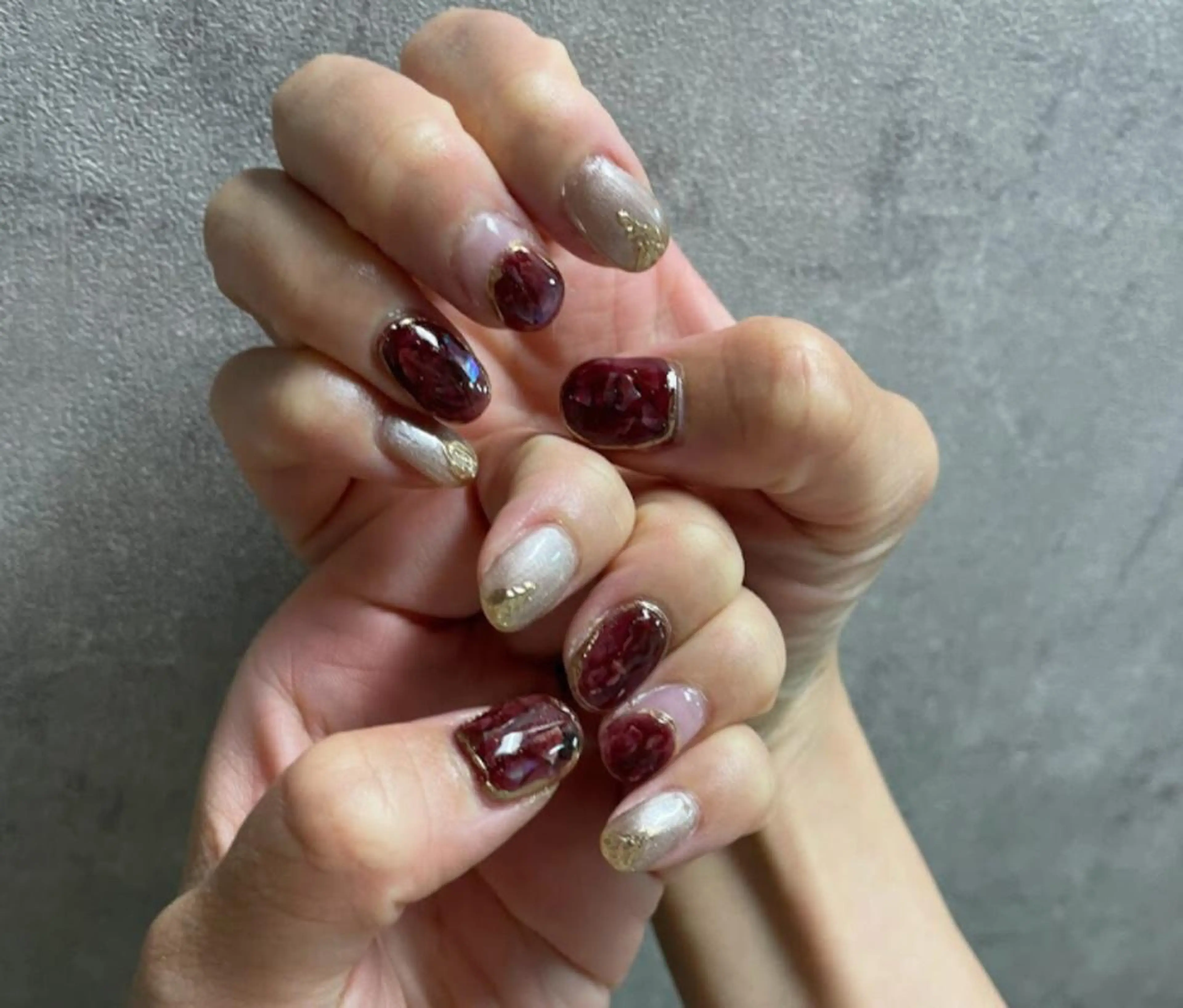 ネイル アートネイル オーロラネイル フレンチネイル マグネットネイル ミラーネイル nailstudio eviz新宿店のネイルデザイン