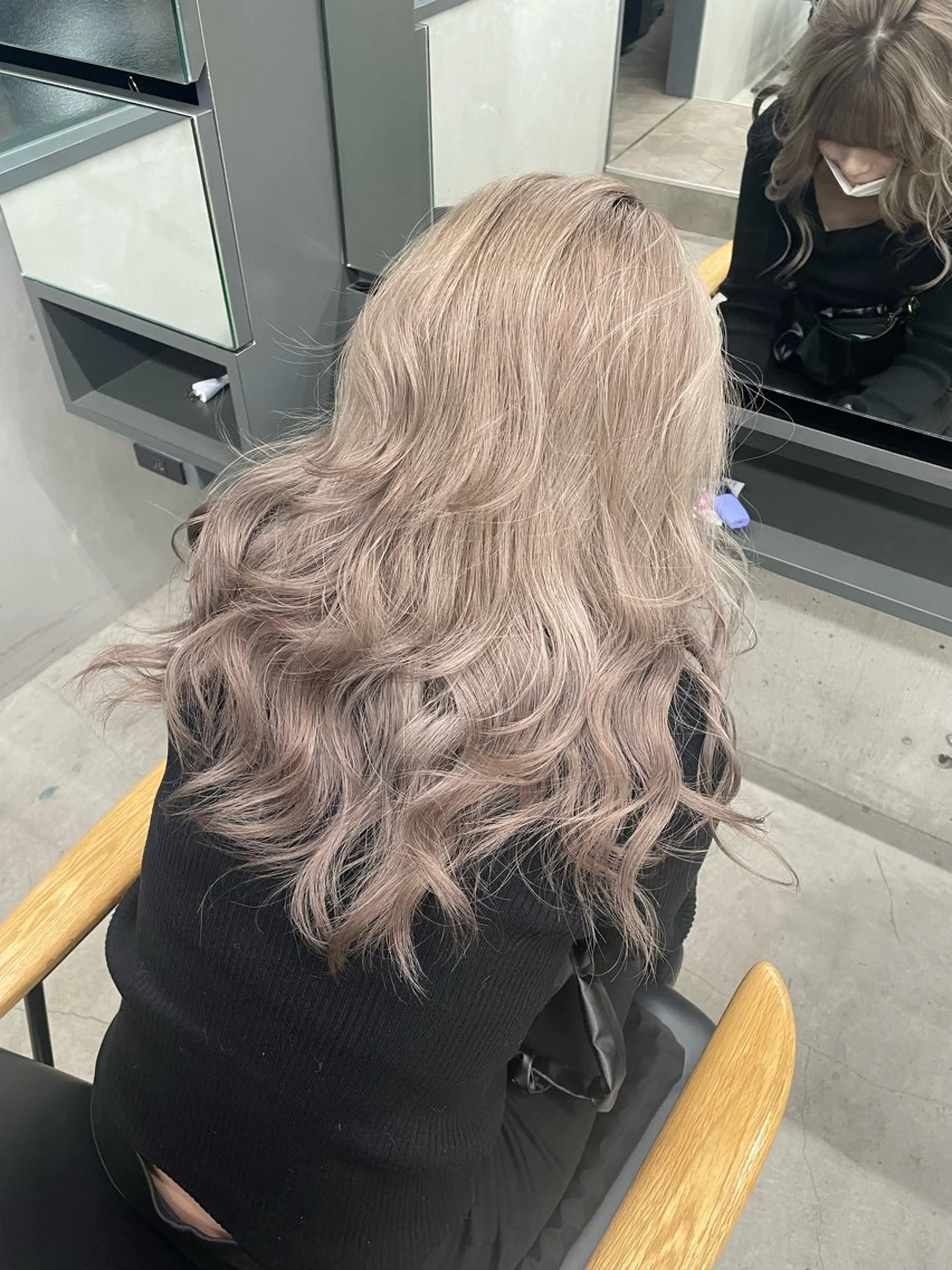 セミロング カラー 小澤 わかなのヘアスタイル