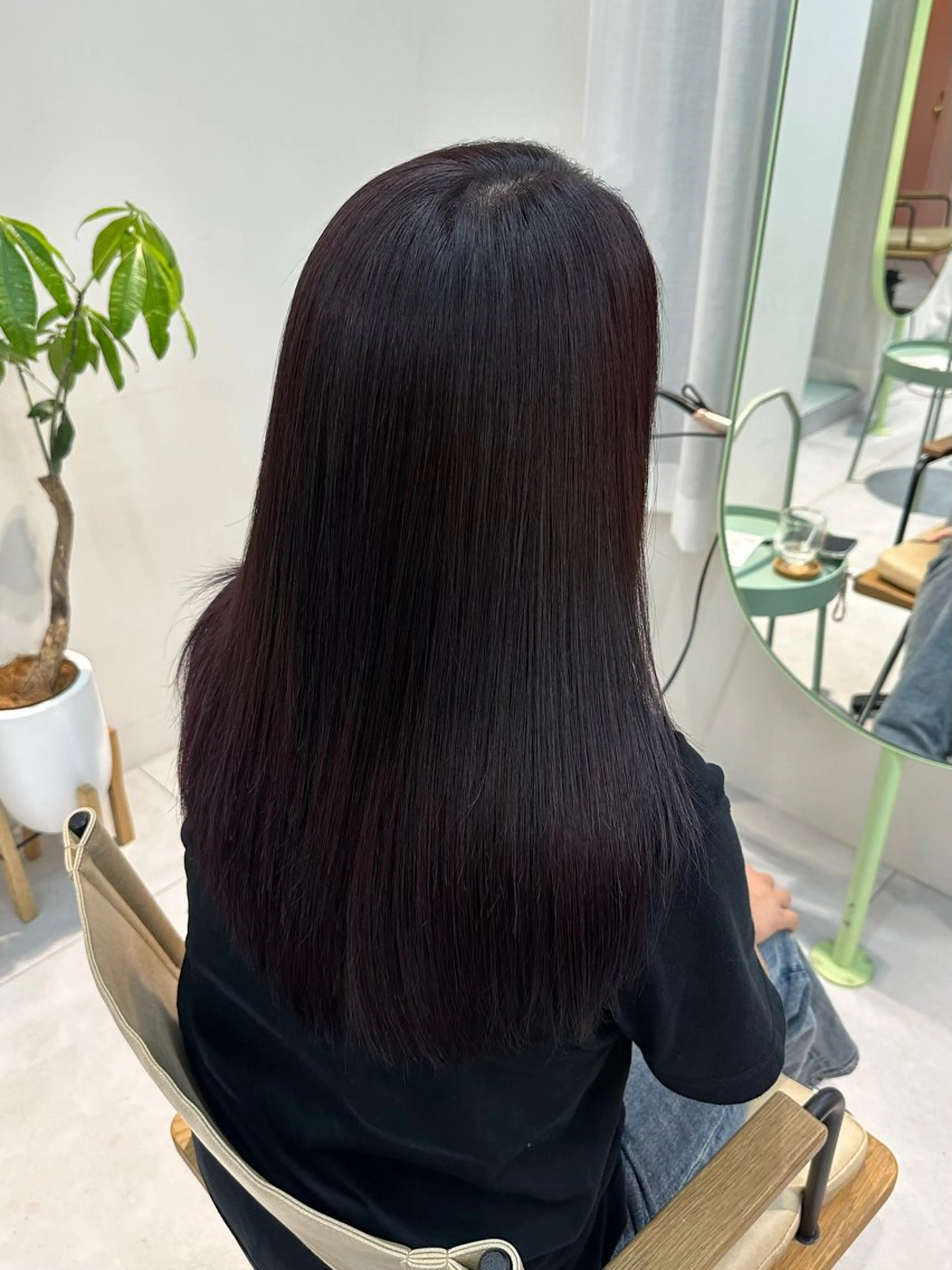 セミロング カラー ブリーチ 安井 美咲希のヘアスタイル