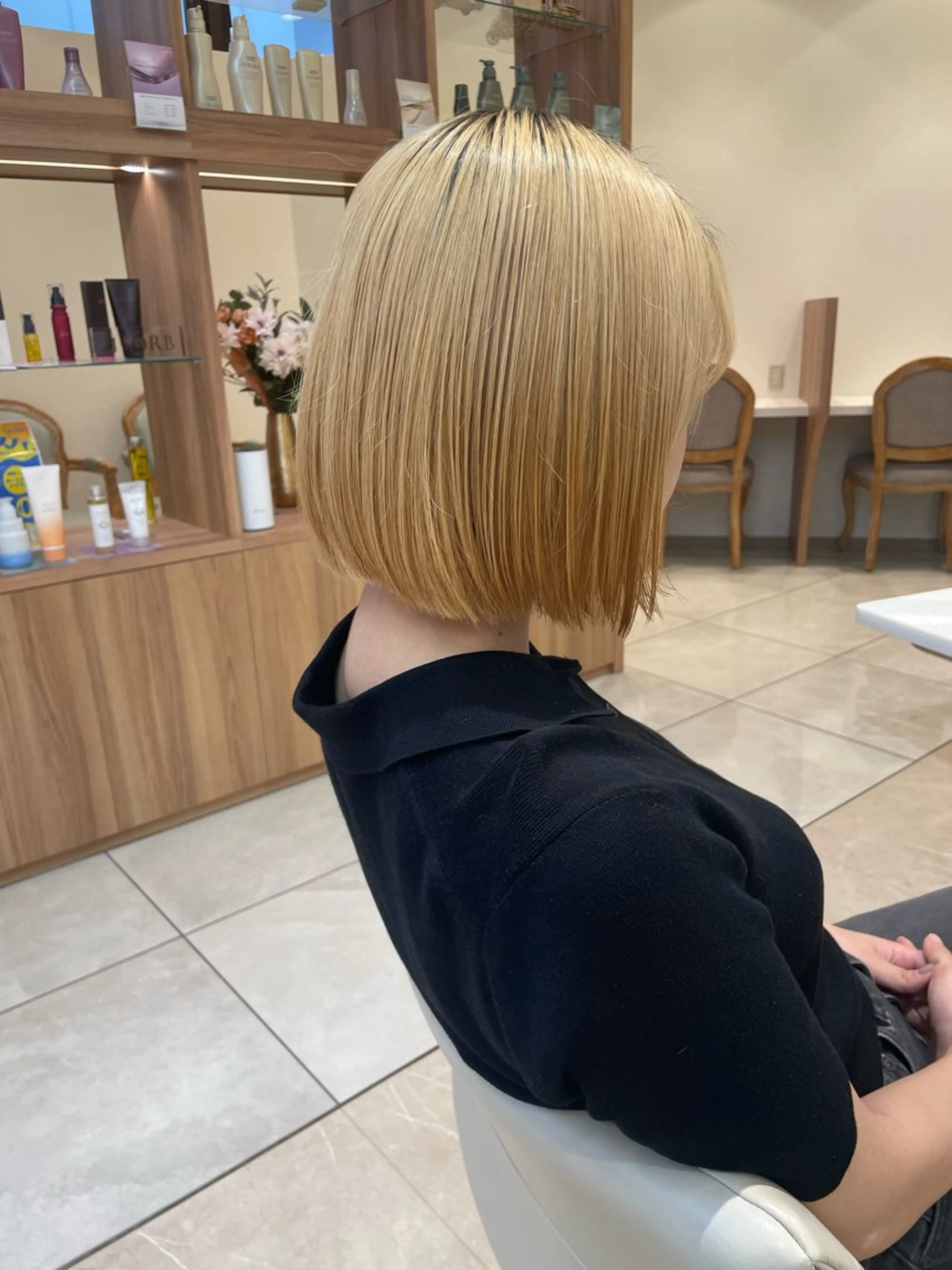 ショート 切りっぱなしボブ ボブ 外ハネヘア カット ヘッドスパ 髪質改善ケア/透明感 カラー伊藤 千尋のヘアスタイル