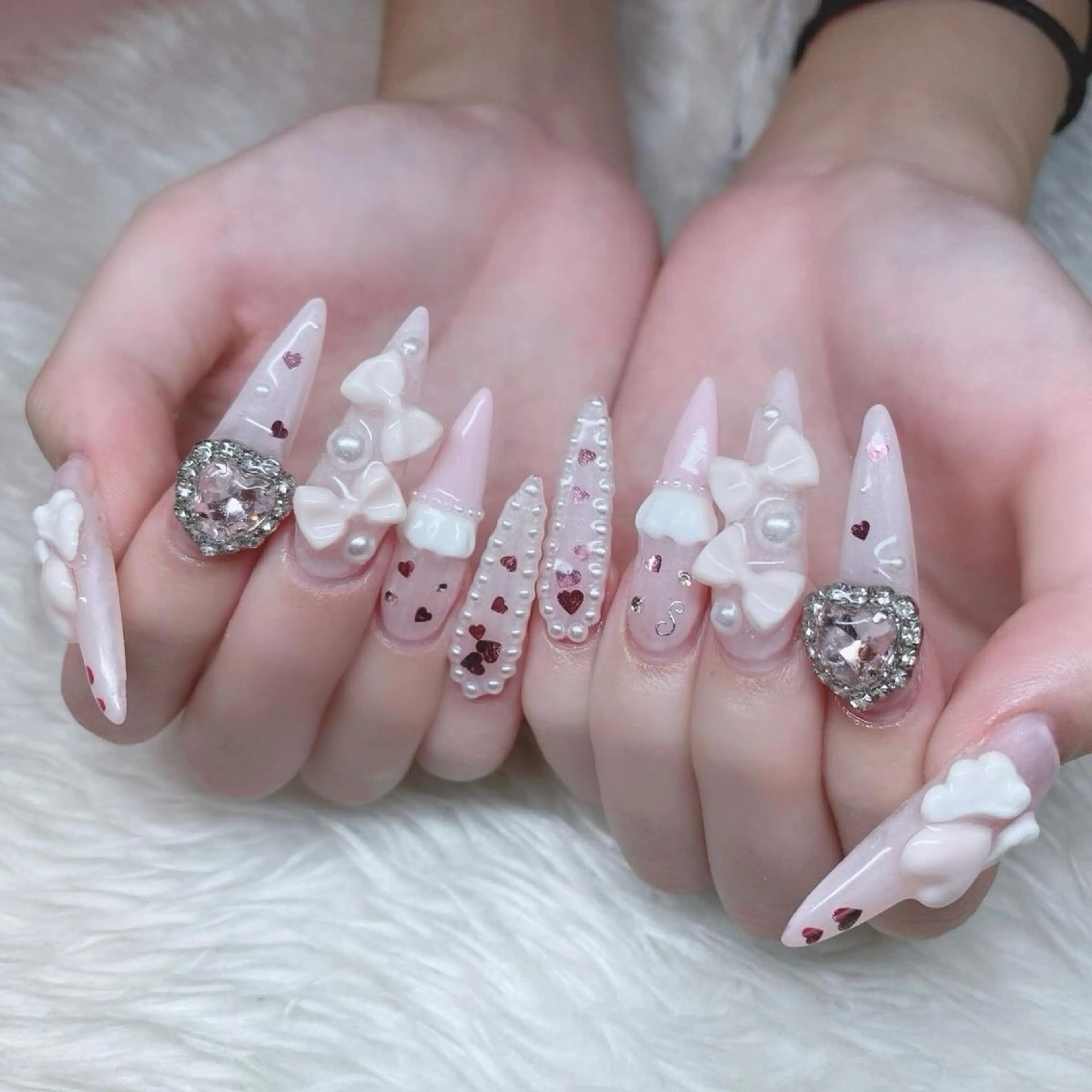 ネイル 長さ出し グラデーション 卒業式 キラキラネイル マグネットネイル ハンドネイル Lee Nailsのネイルデザイン