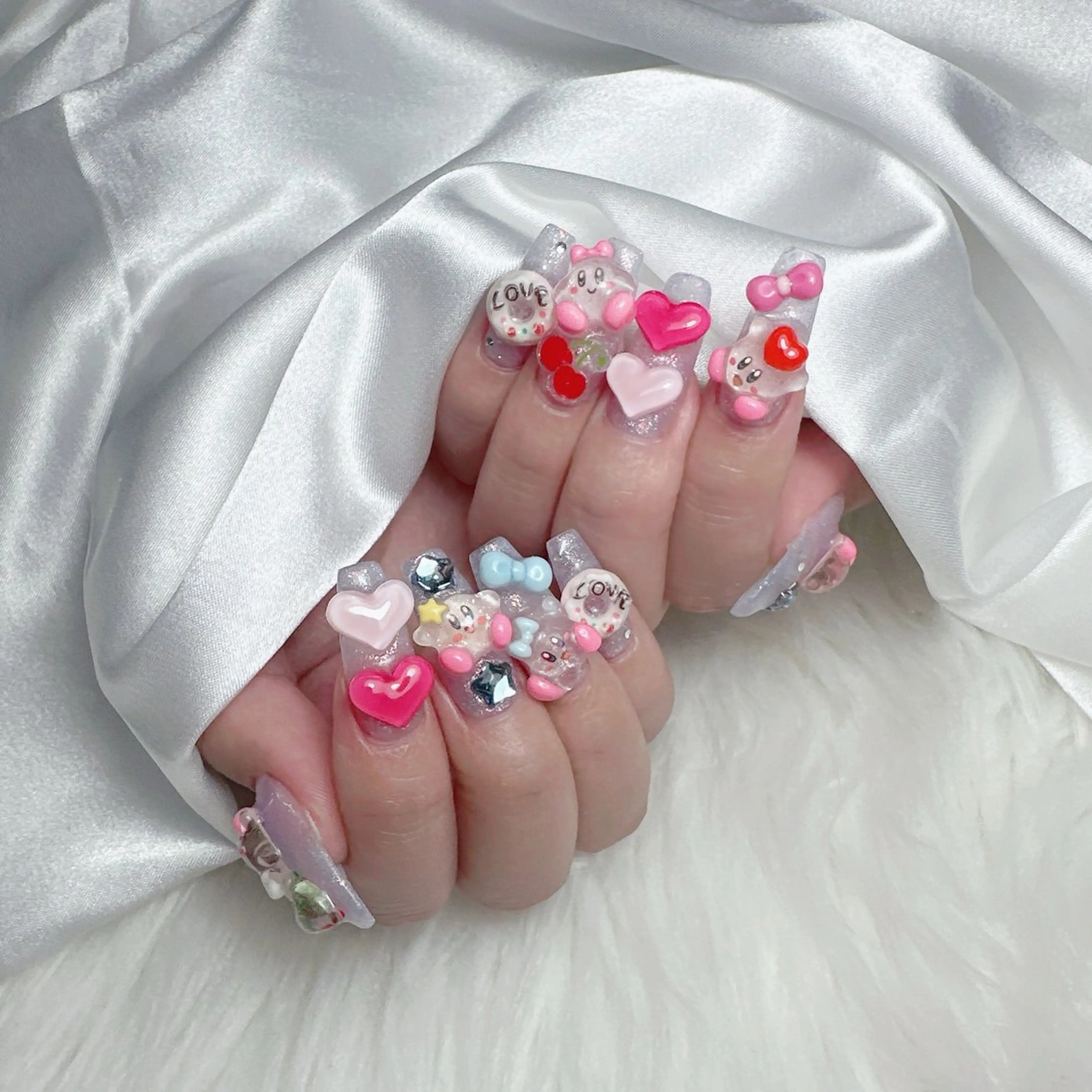 ネイル アートネイル ジェルネイル グラデーション キラキラネイル ラメ(グリッター) ハンドネイル Viola. 優花のネイルデザイン