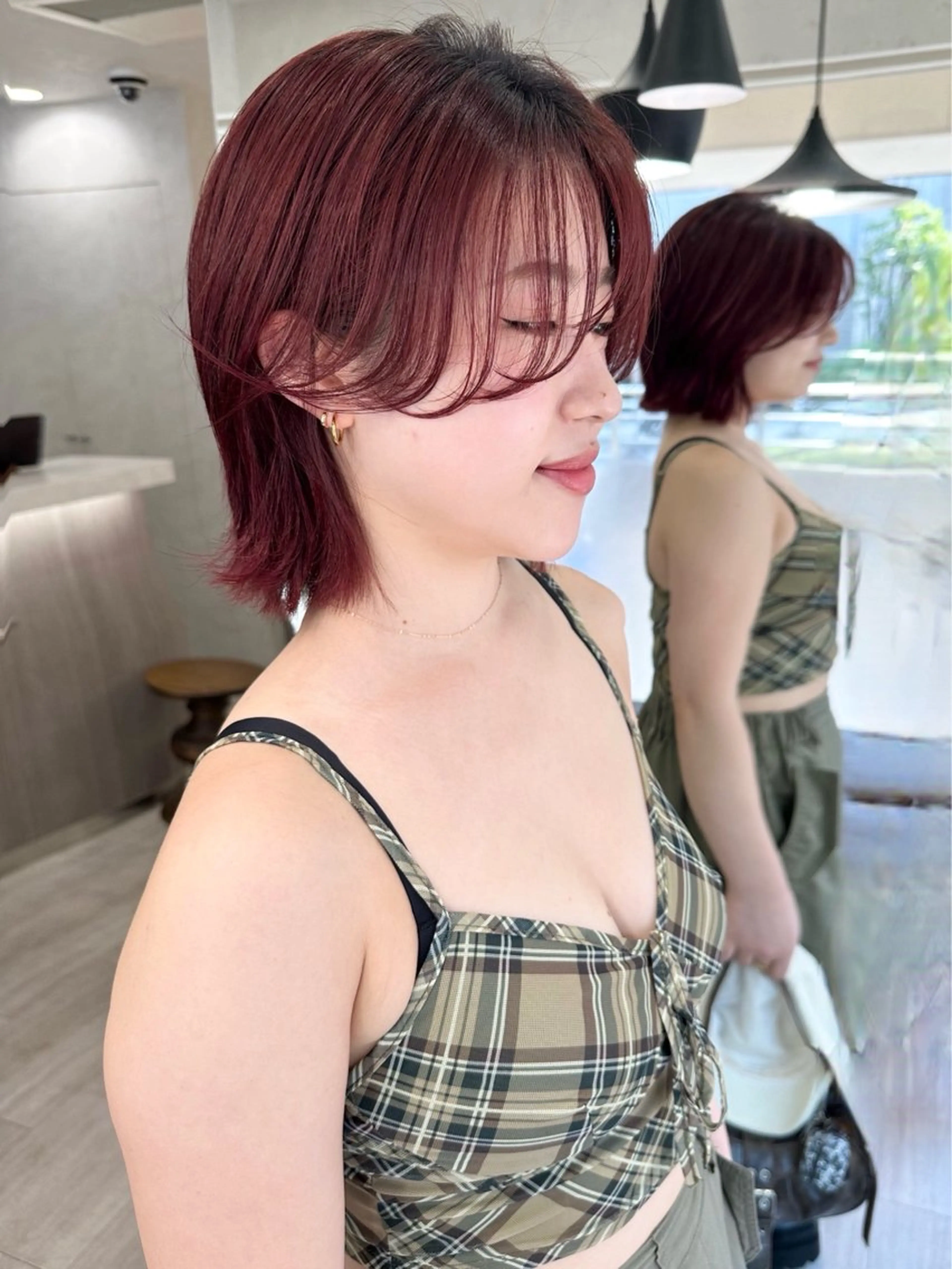 ミディアム 白髪ぼかし×デザイン 🕊️🫧ホウジョウのヘアスタイル