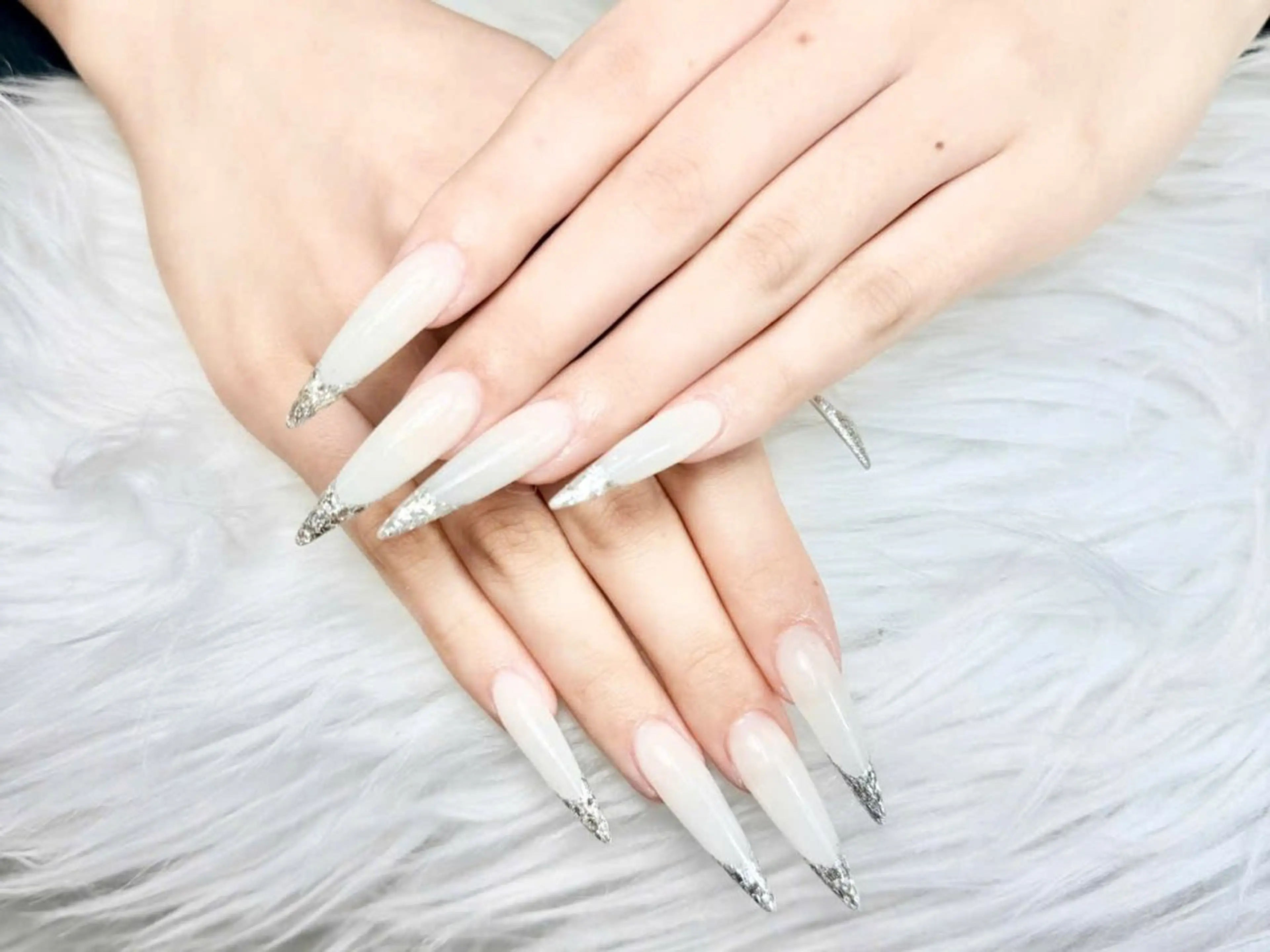 ネイル アートネイル ボルドー フレンチネイル ジェルネイル 氷ネイル・うるうるネイル ハンドネイル Julie Nailsのネイルデザイン