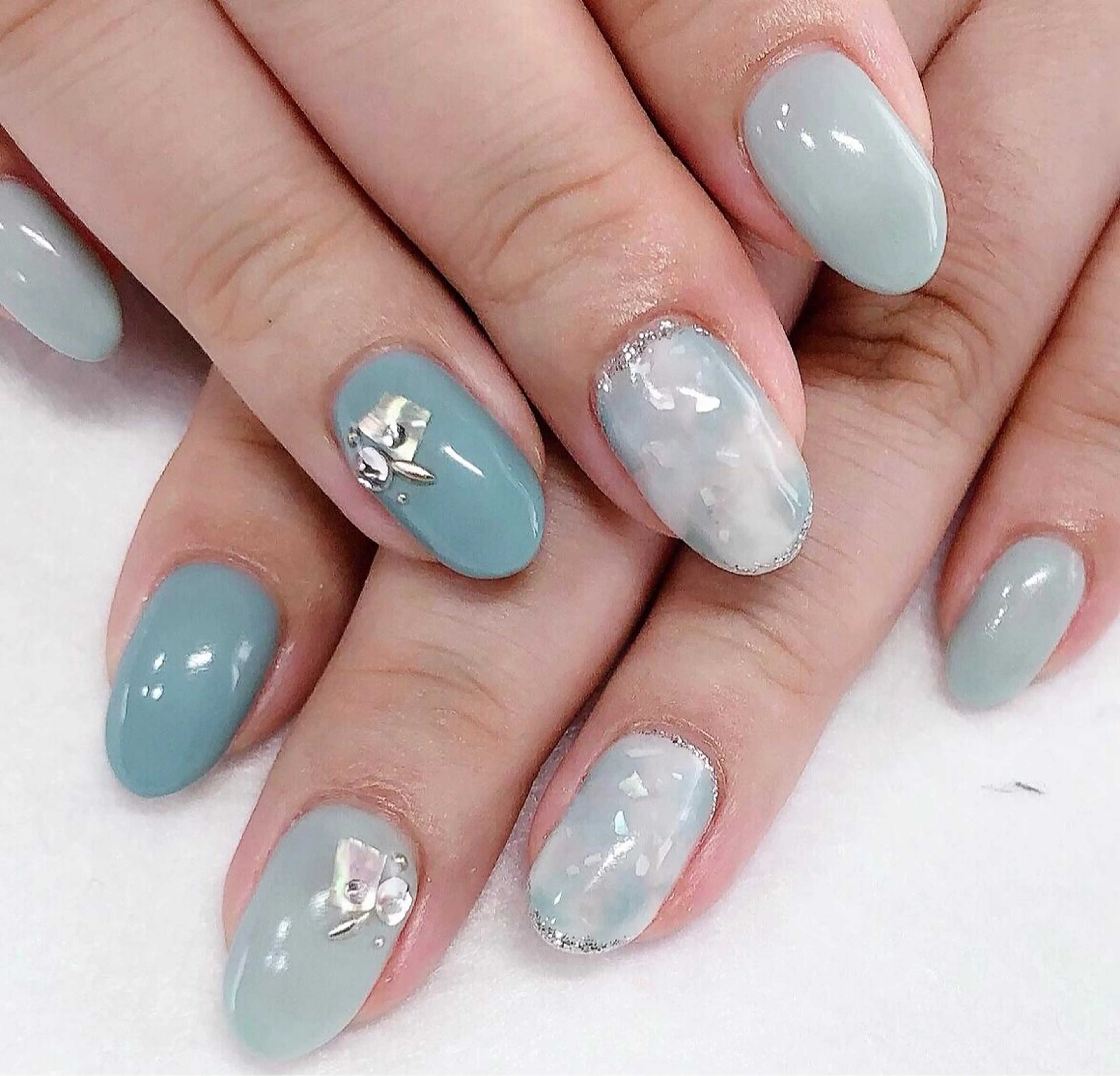 ネイル ジェルネイル 東 千夏のネイルデザイン