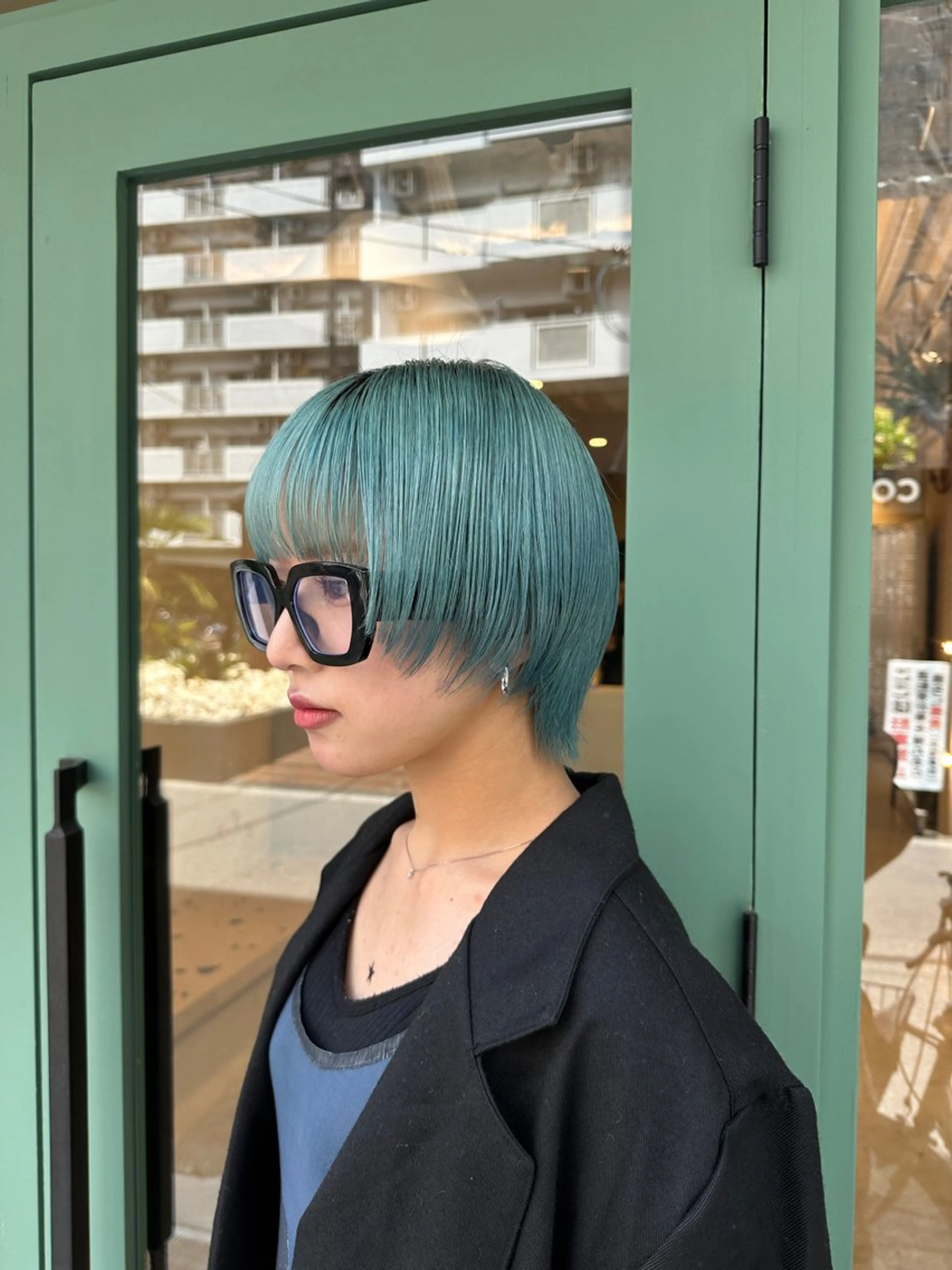 ショート カラー 梅田/ベージュカラー /ブリーチカラーのヘアスタイル