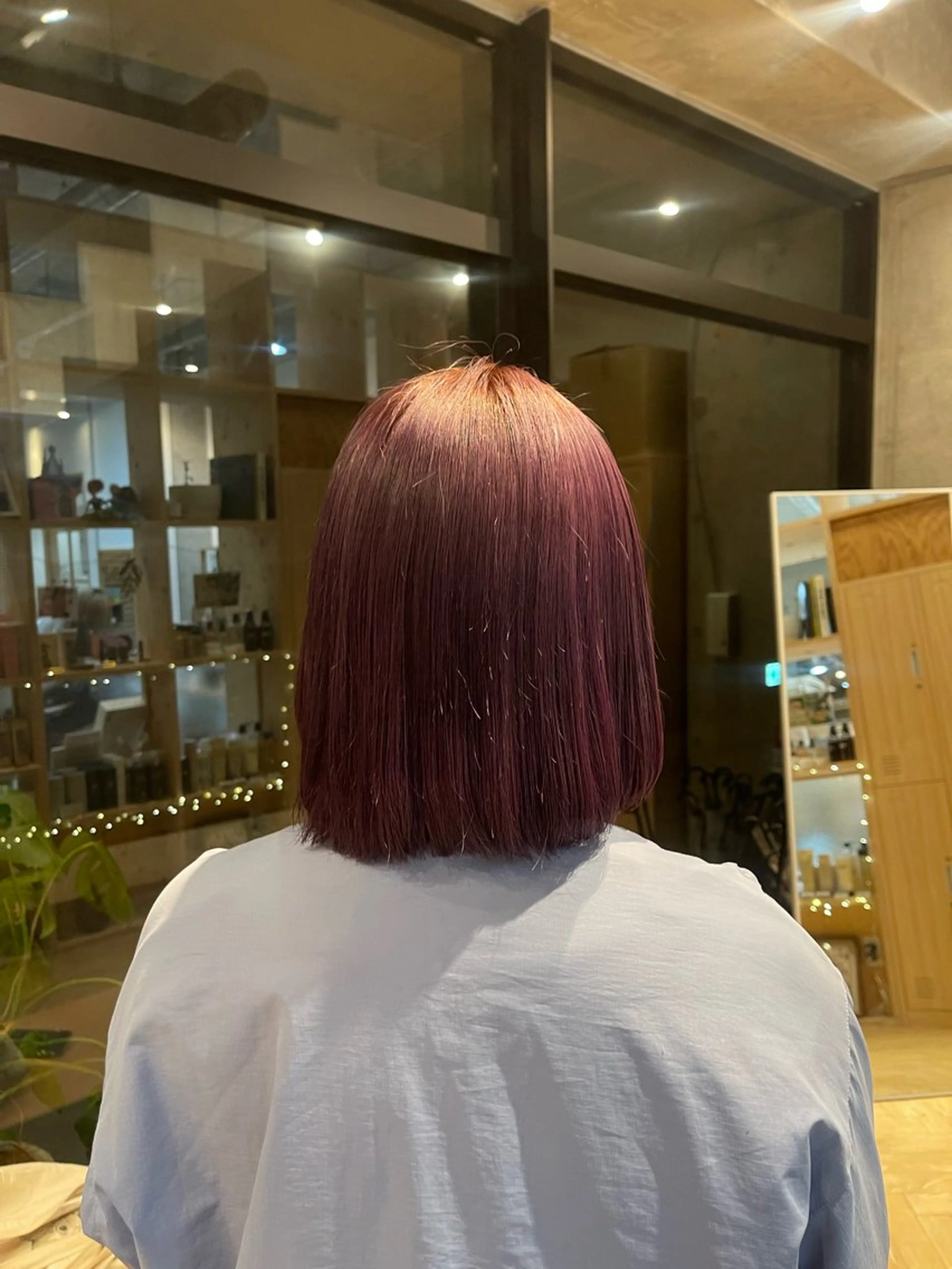 ショート カラー 愛莉/ラベンダー/ ベージュ/ブラウンのヘアスタイル