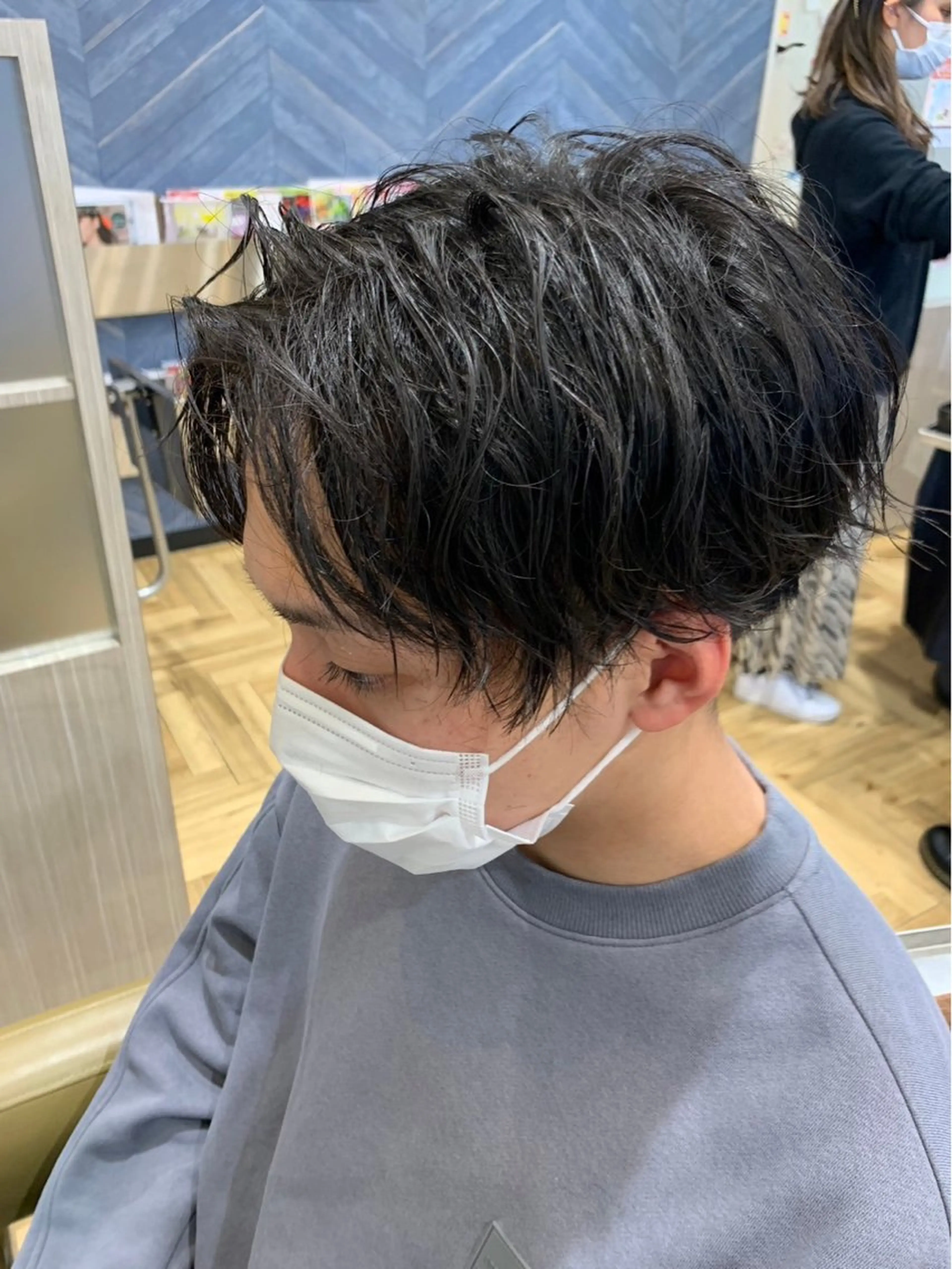 カラー パーマ メンズ メンズパーマ カット 深井 さやのヘアスタイル