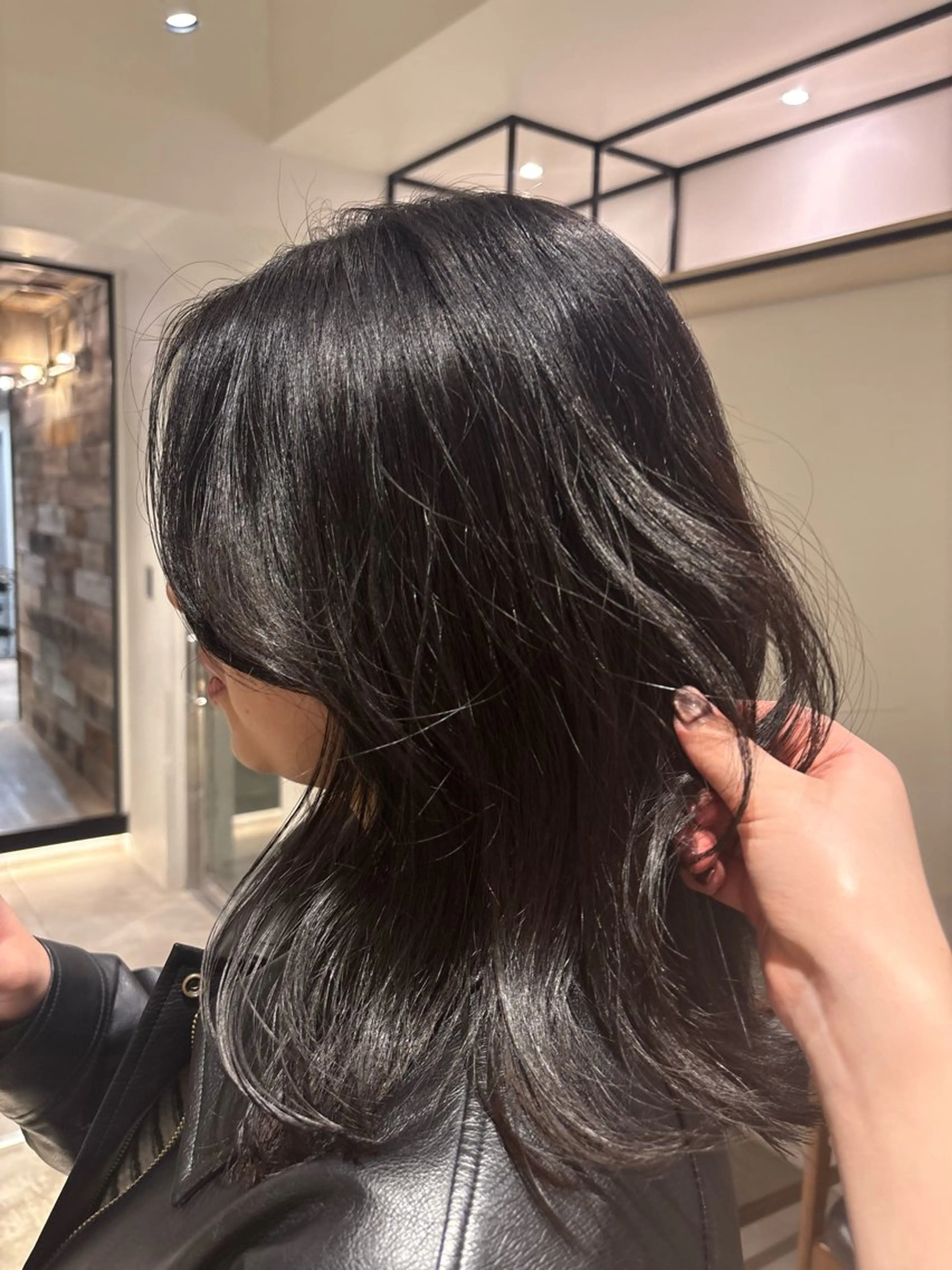 ミディアム カラー 透明感カラー ヘアカラー SHEA /縮毛矯正 イソダハルカのヘアスタイル