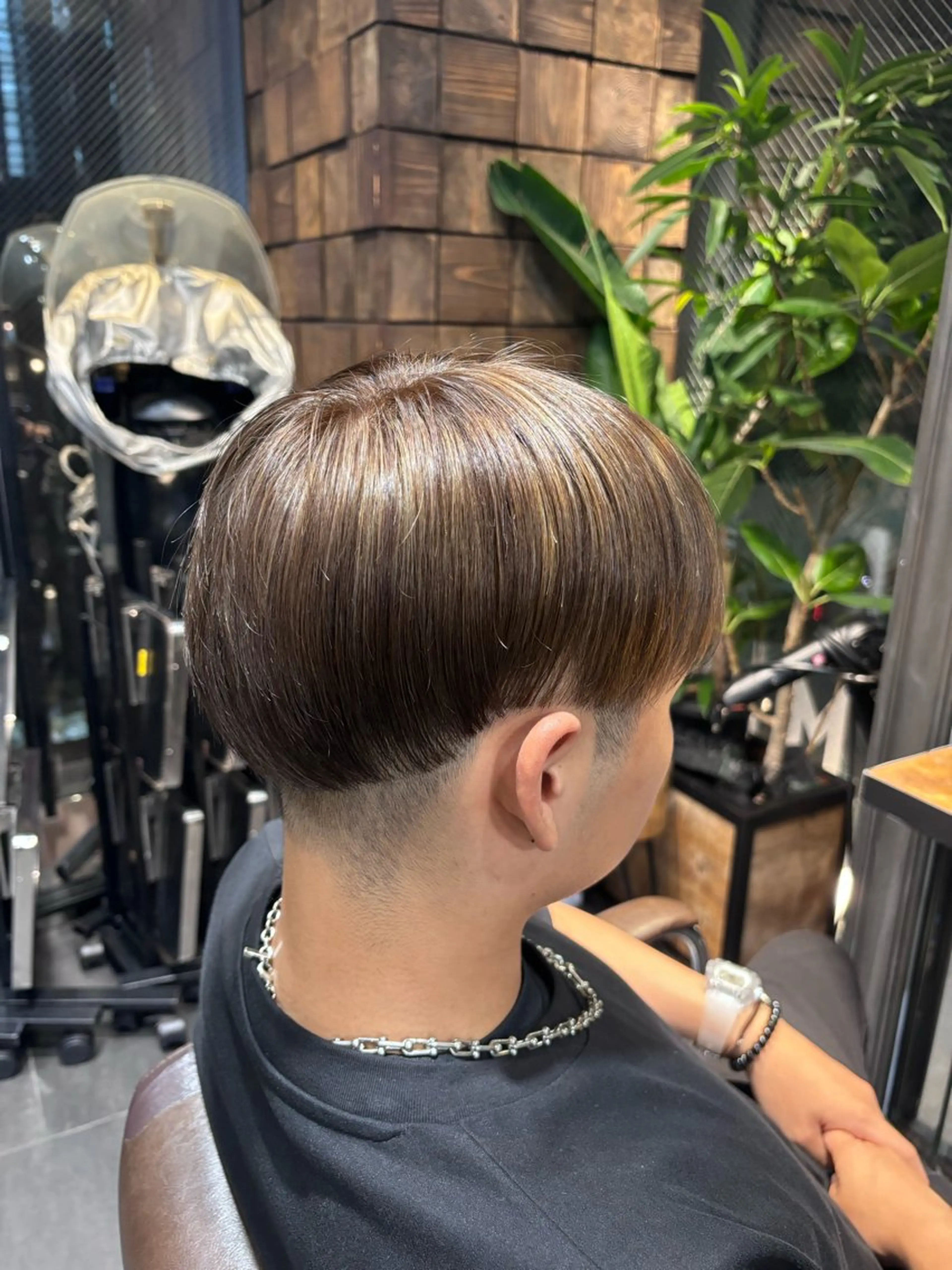 メンズ メンズハイライト MINX 井上 ヨウ 艶髪カラー/レイヤーのヘアスタイル