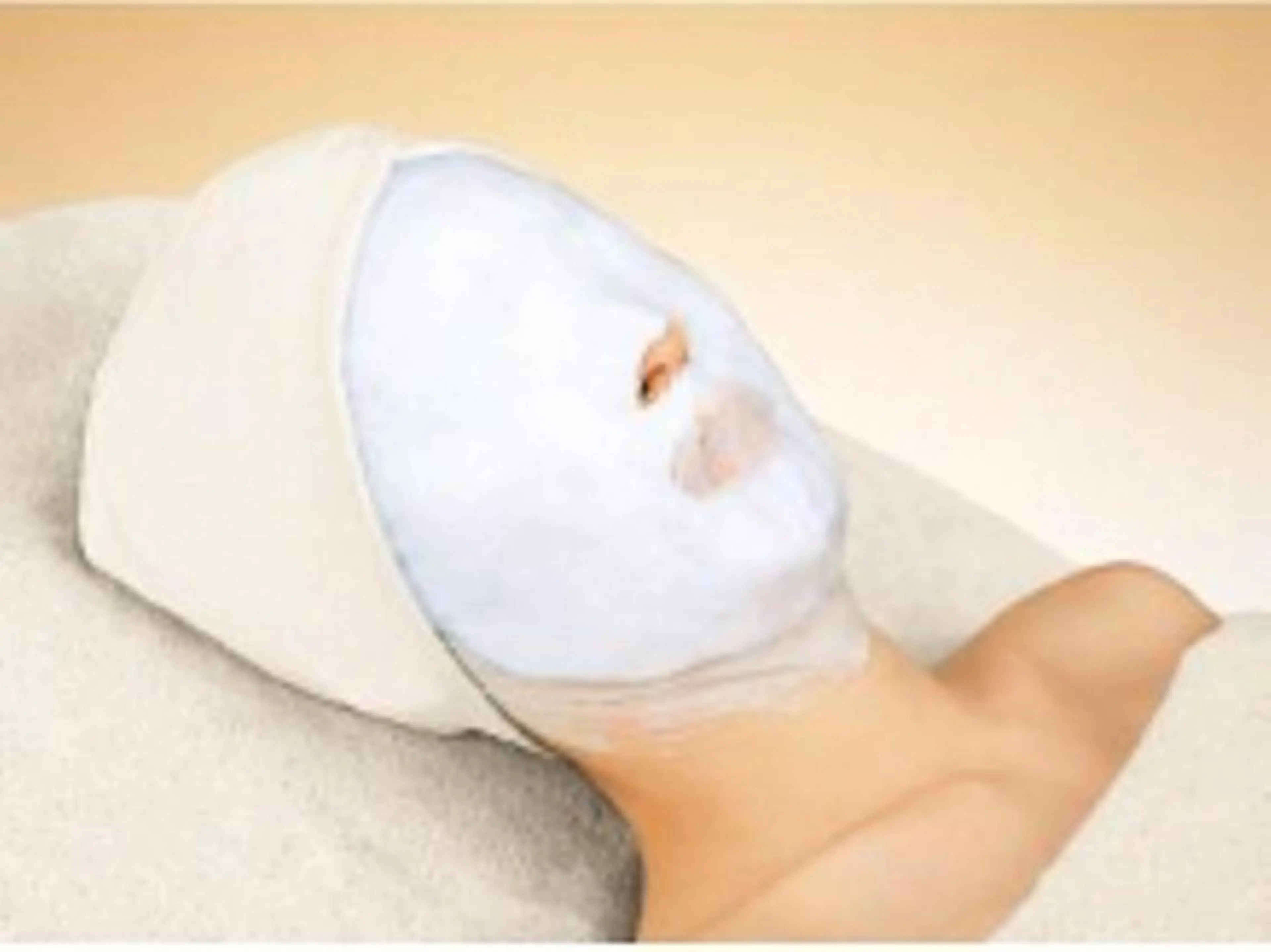 新ホワイトショットマスク⭐️60分⭐美白効果､透き通る素肌を目指す方にお勧めです☺️✨の写真