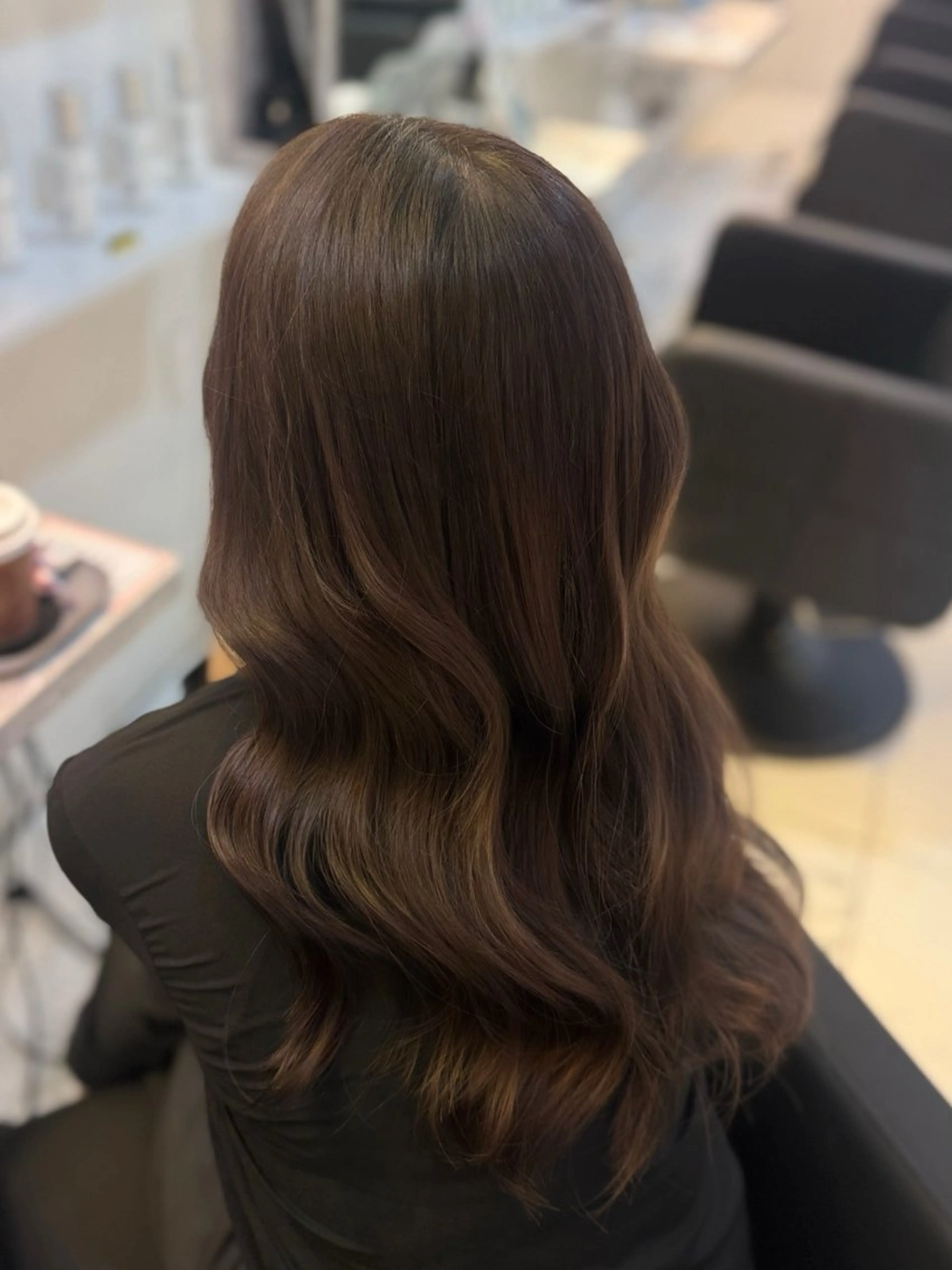 ロング ヘアカラー 𝐋𝐞𝐞四ツ橋 𝐍𝐞𝐢𝐫𝐨のヘアスタイル