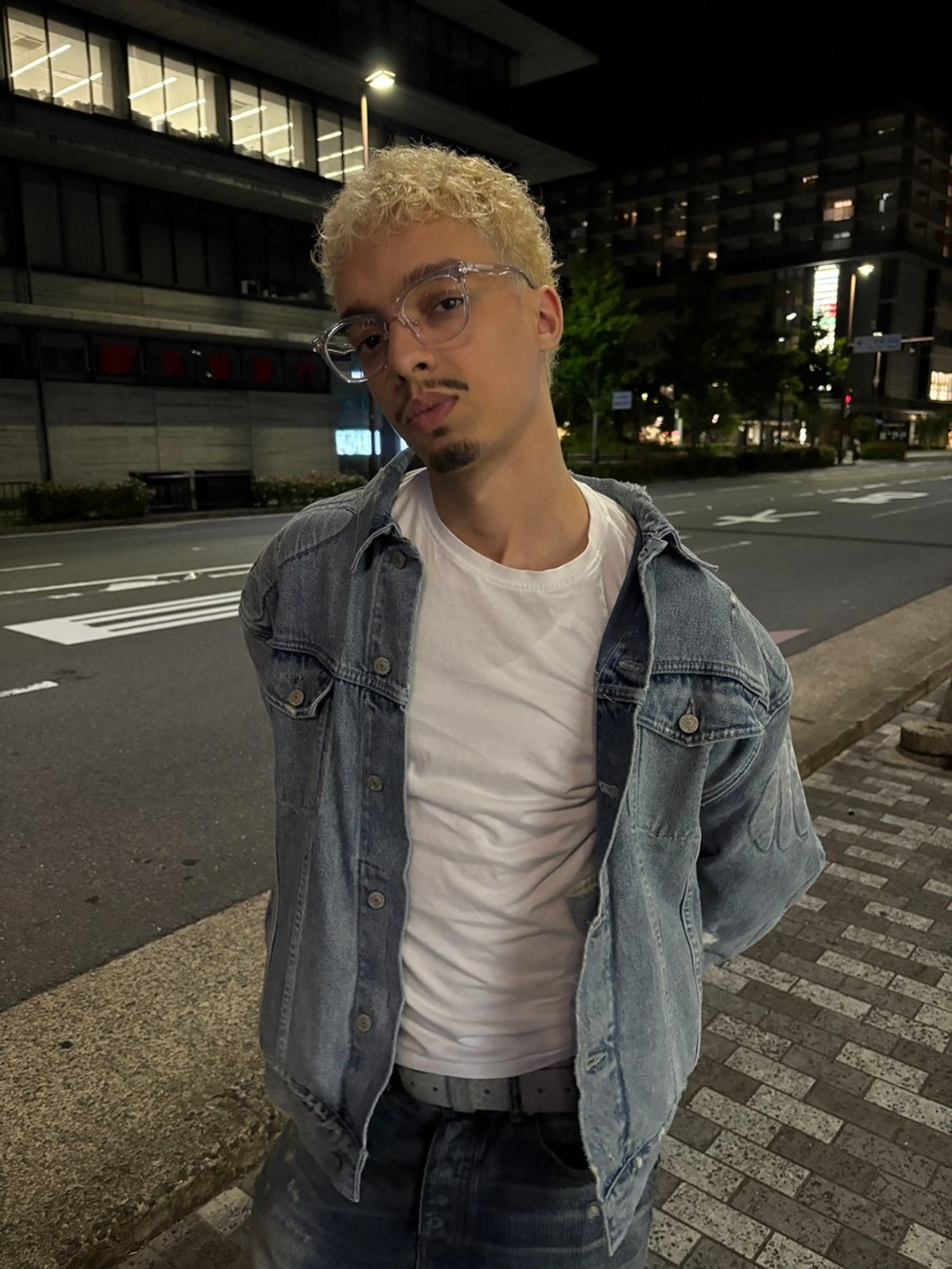 カラー ブリーチ りく　海外ヘアー オシャレのヘアスタイル