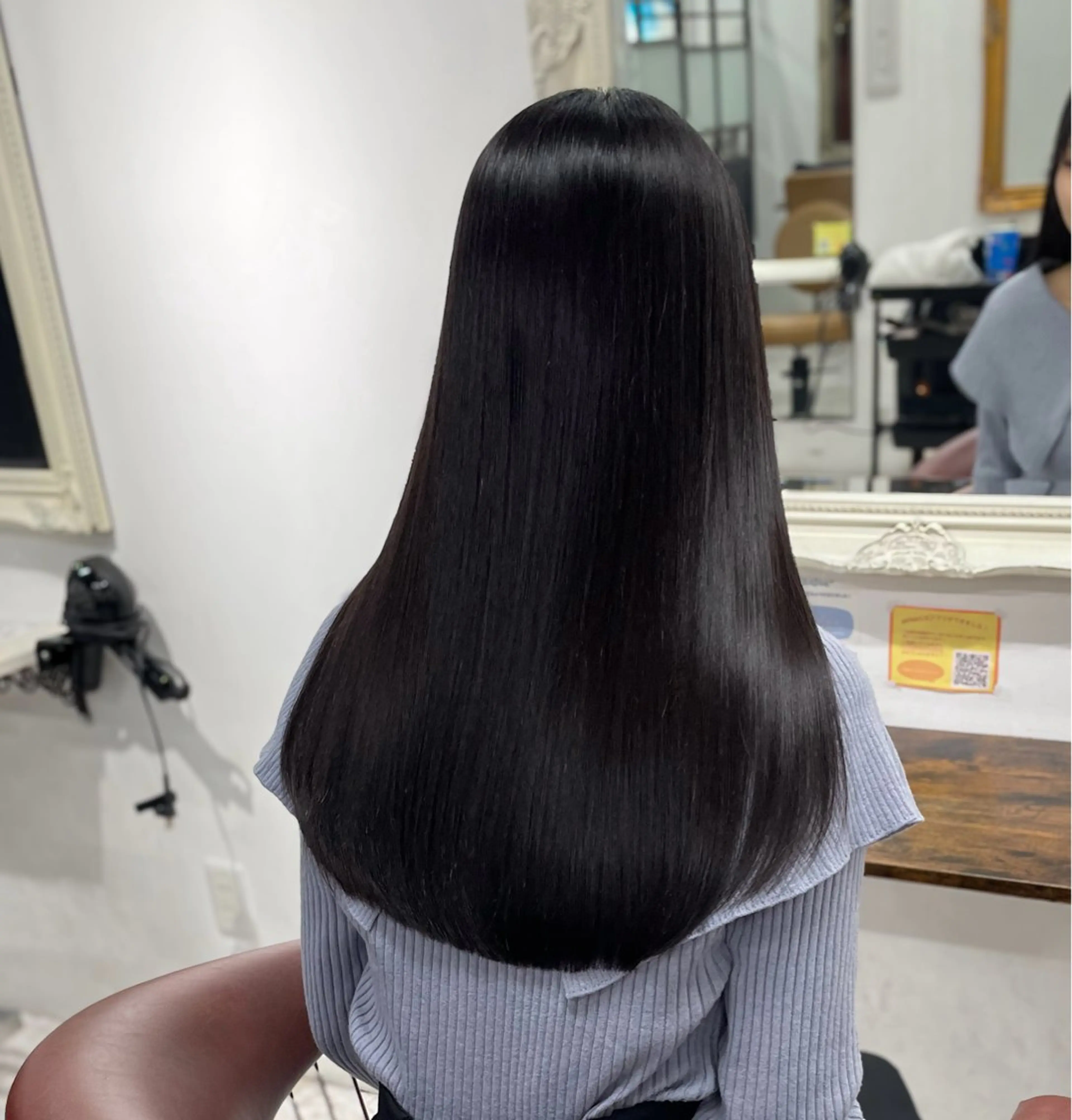 ロング 髪質改善 縮毛矯正 酸性ストレート イワミ ナリサトのヘアスタイル